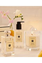 شمعة معطرة أنجليش بير اند فريزيا
