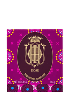 شمعة معطرة في وعاء