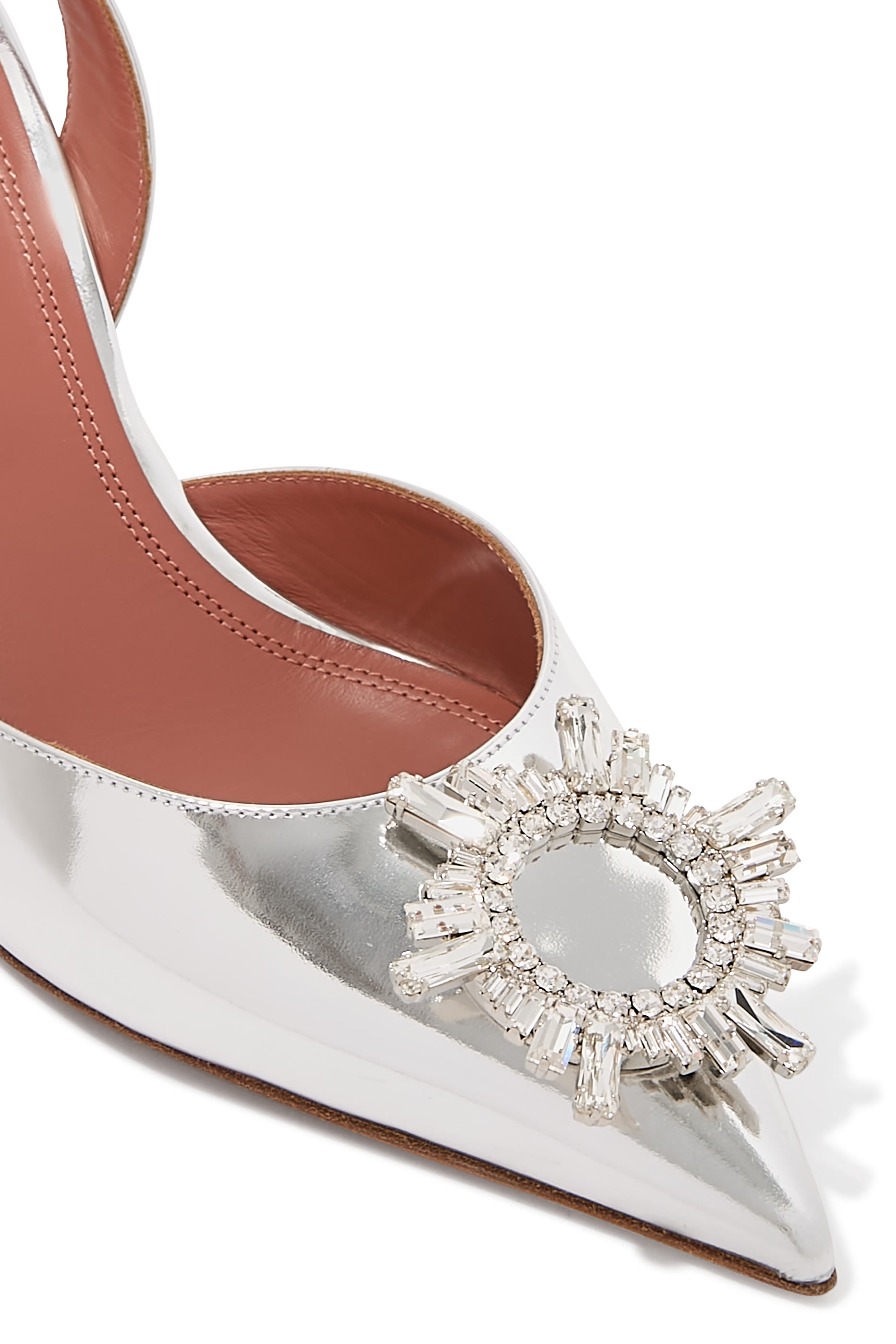 حذاء كلاسيكي بيجوم 70 بسير خلفي