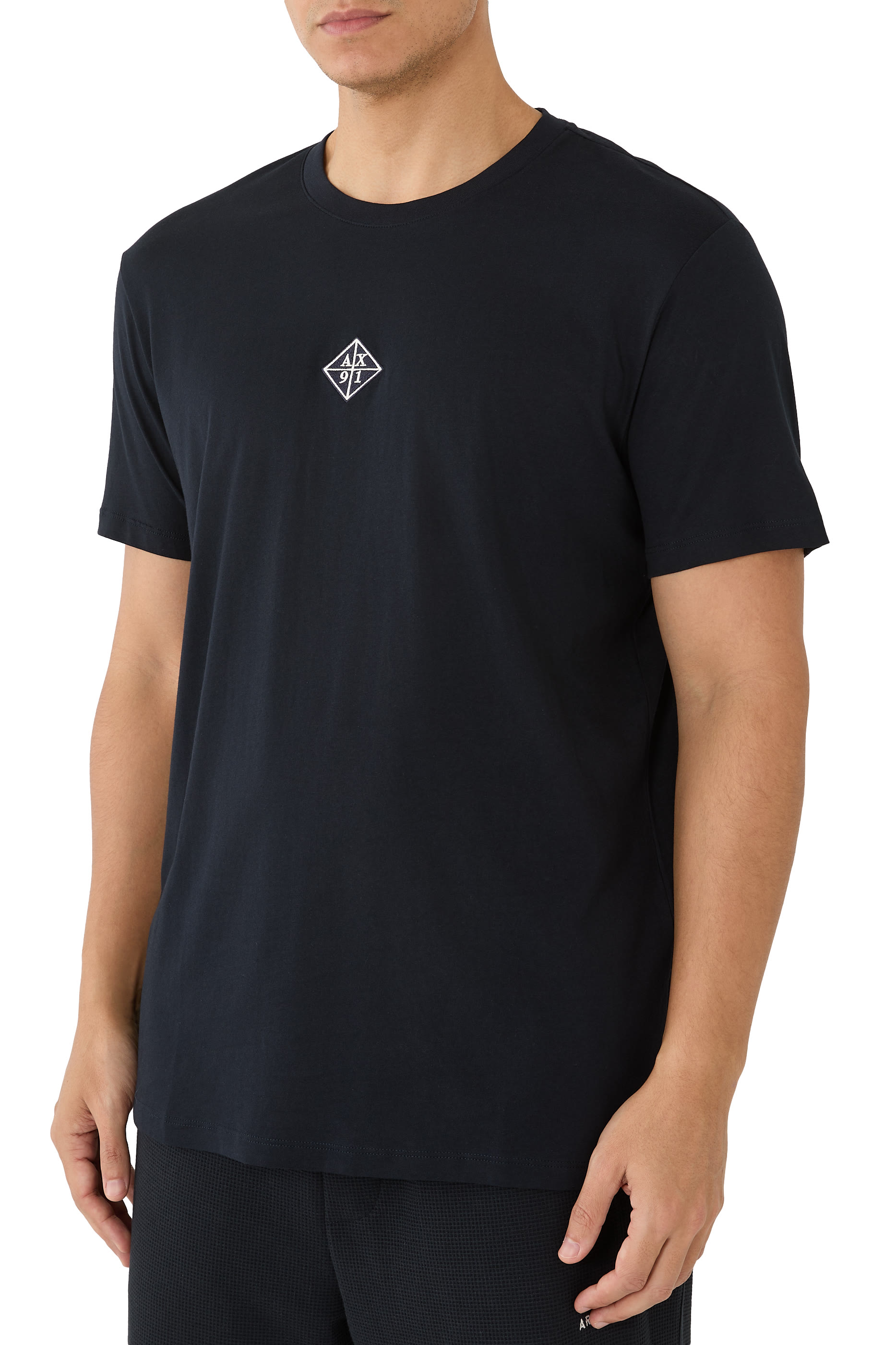 تيشيرت بشعار الماركة