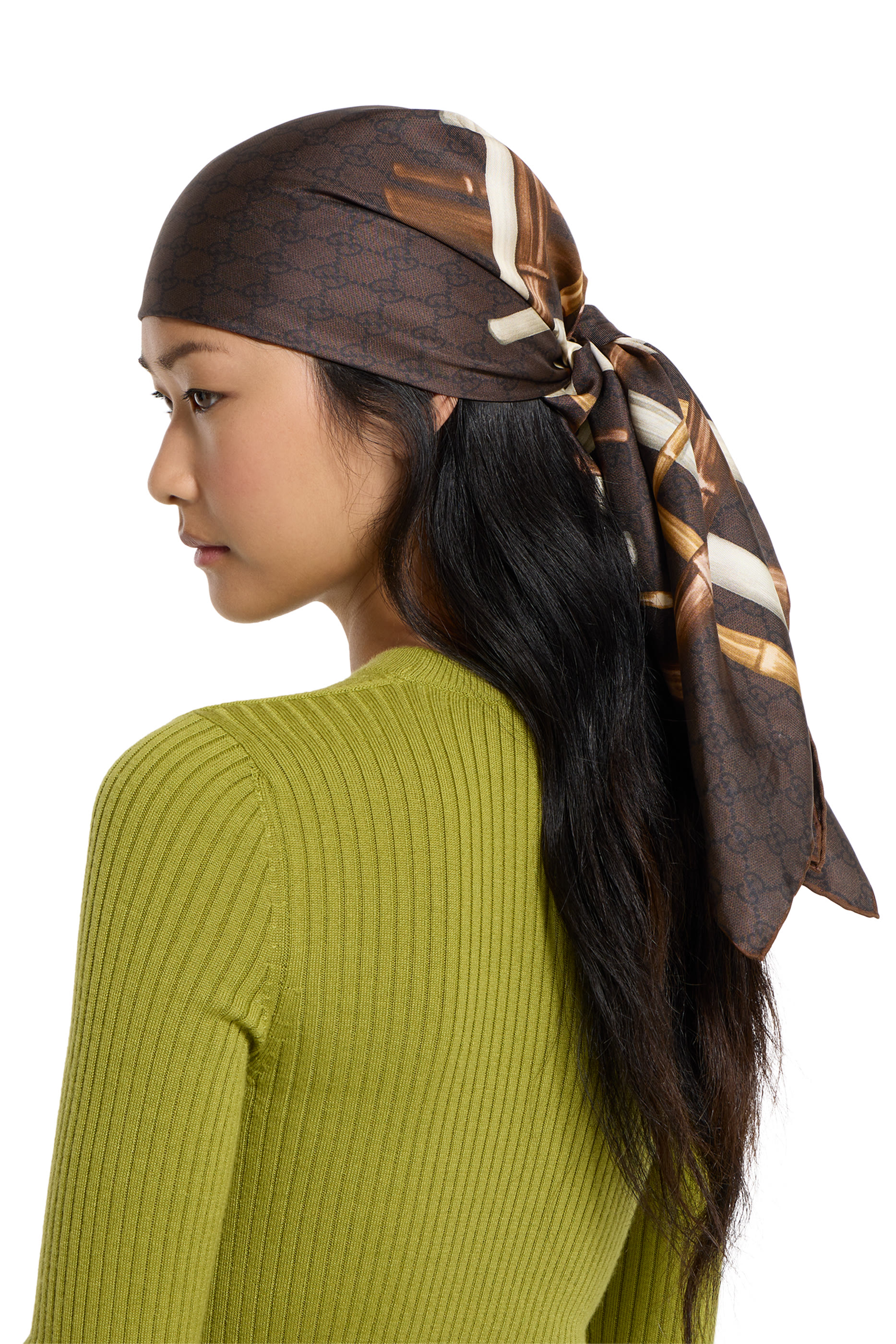 وشاح مربع بنقشة حرير تويل