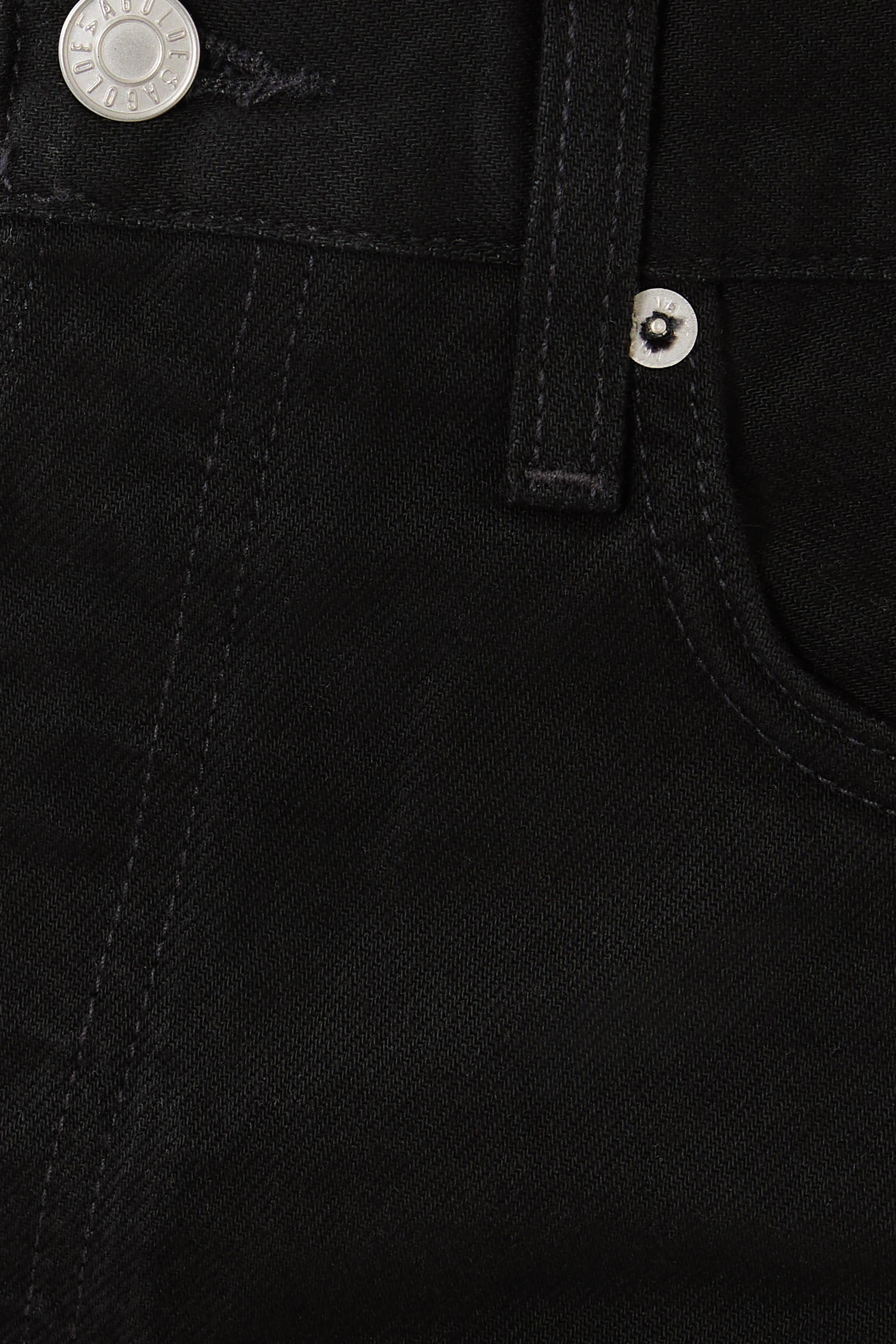 بنطال جينز لونا بخصر مرتفع وقصة مدببة