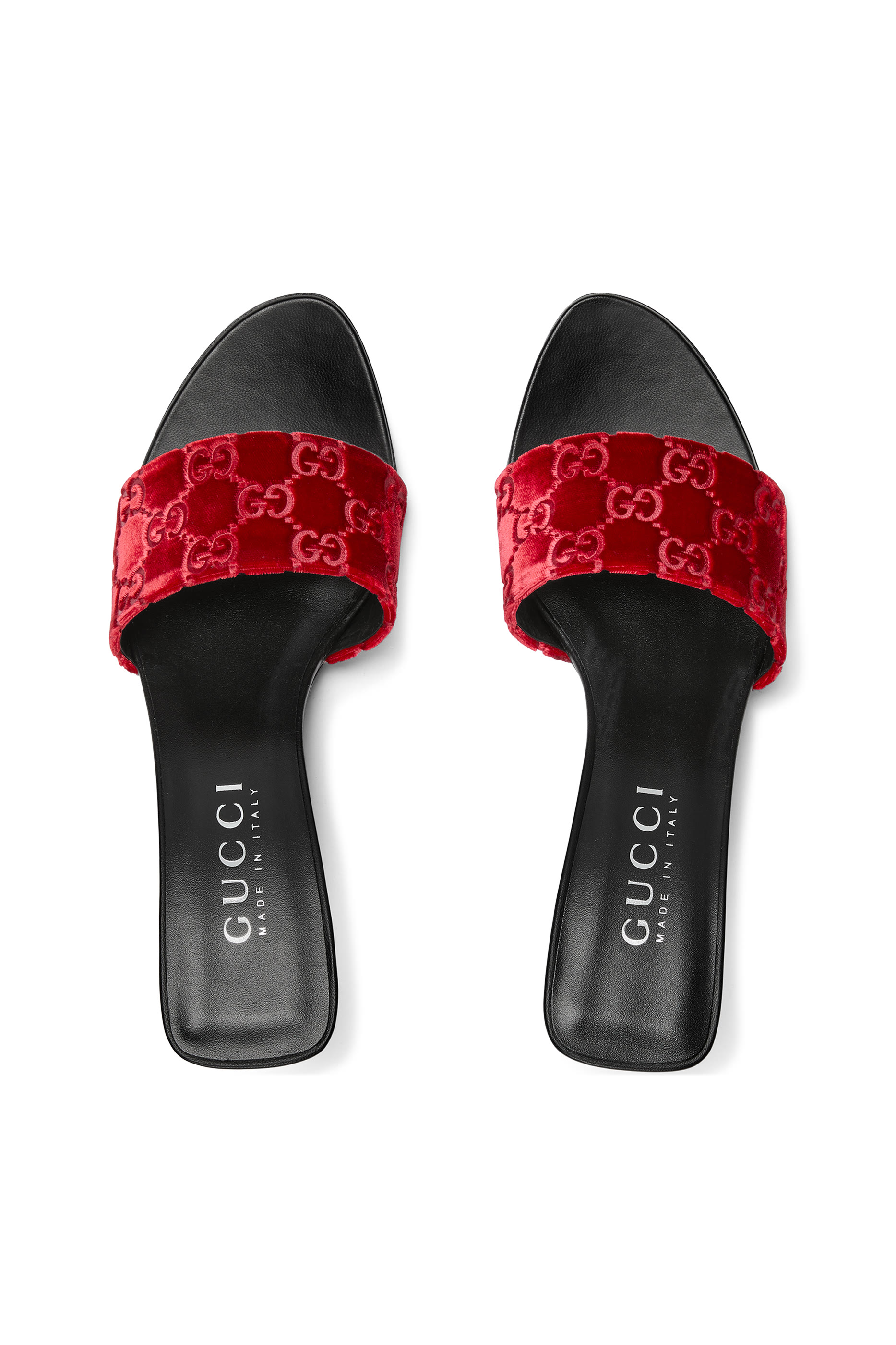 حذاء بومبشيل 55 مفتوح من الخلف بشعار الماركة