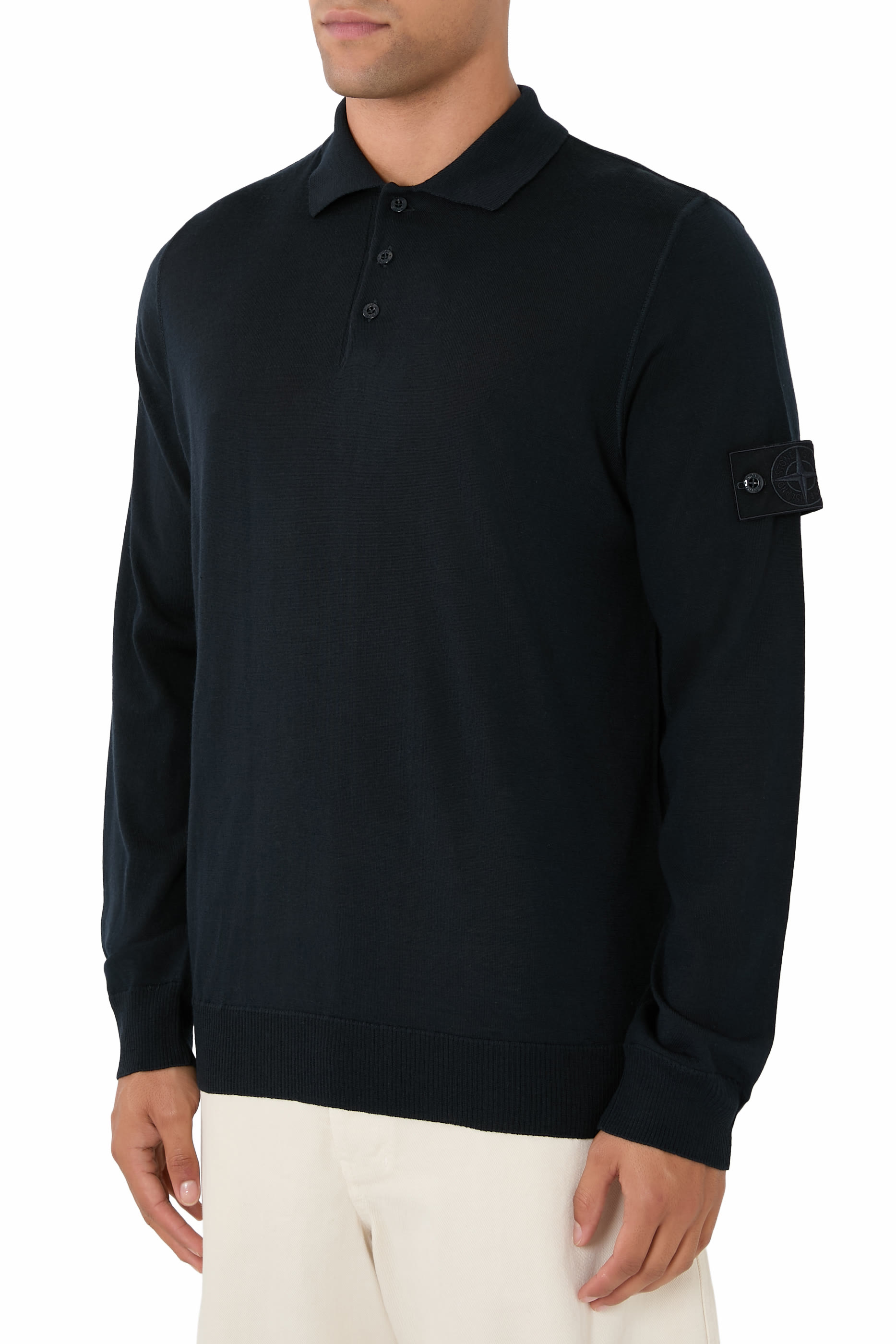 قميص بولو مزين بشارة شعار الماركة