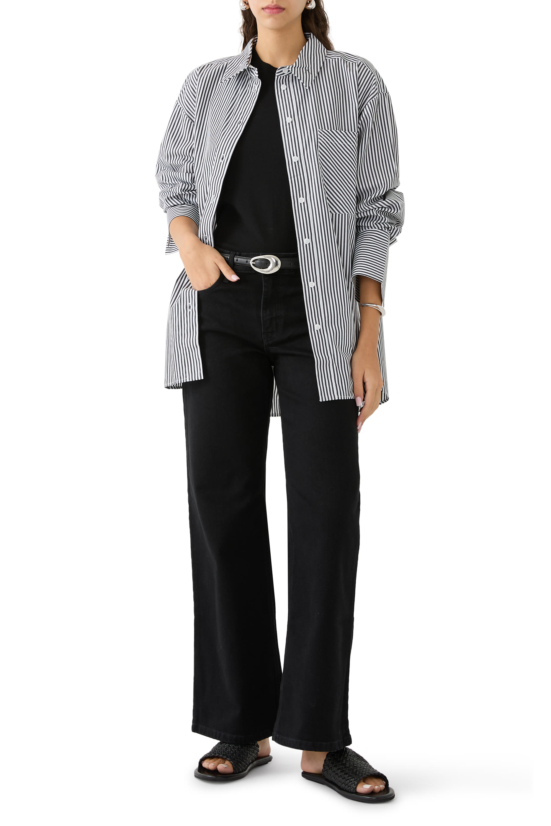 بنطال جينز ميا بقصة ساق واسعة بخصر متوسط الارتفاع بنطال جينز ميا بقصة ساق واسعة بخصر متوسط الارتفاع