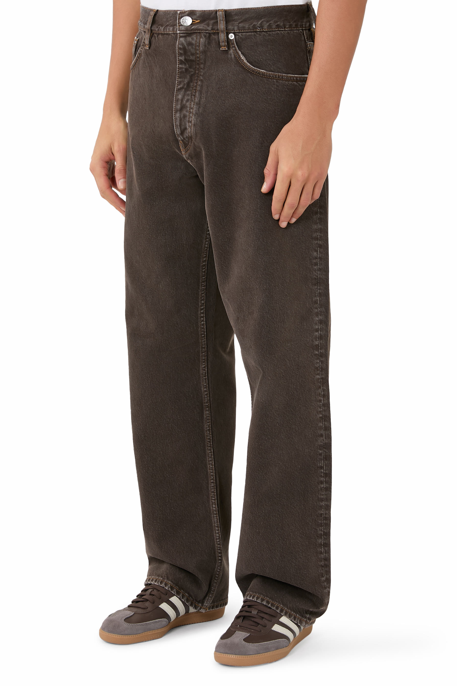 بنطال بتفاصيل ممزقة بخمسة جيوب 