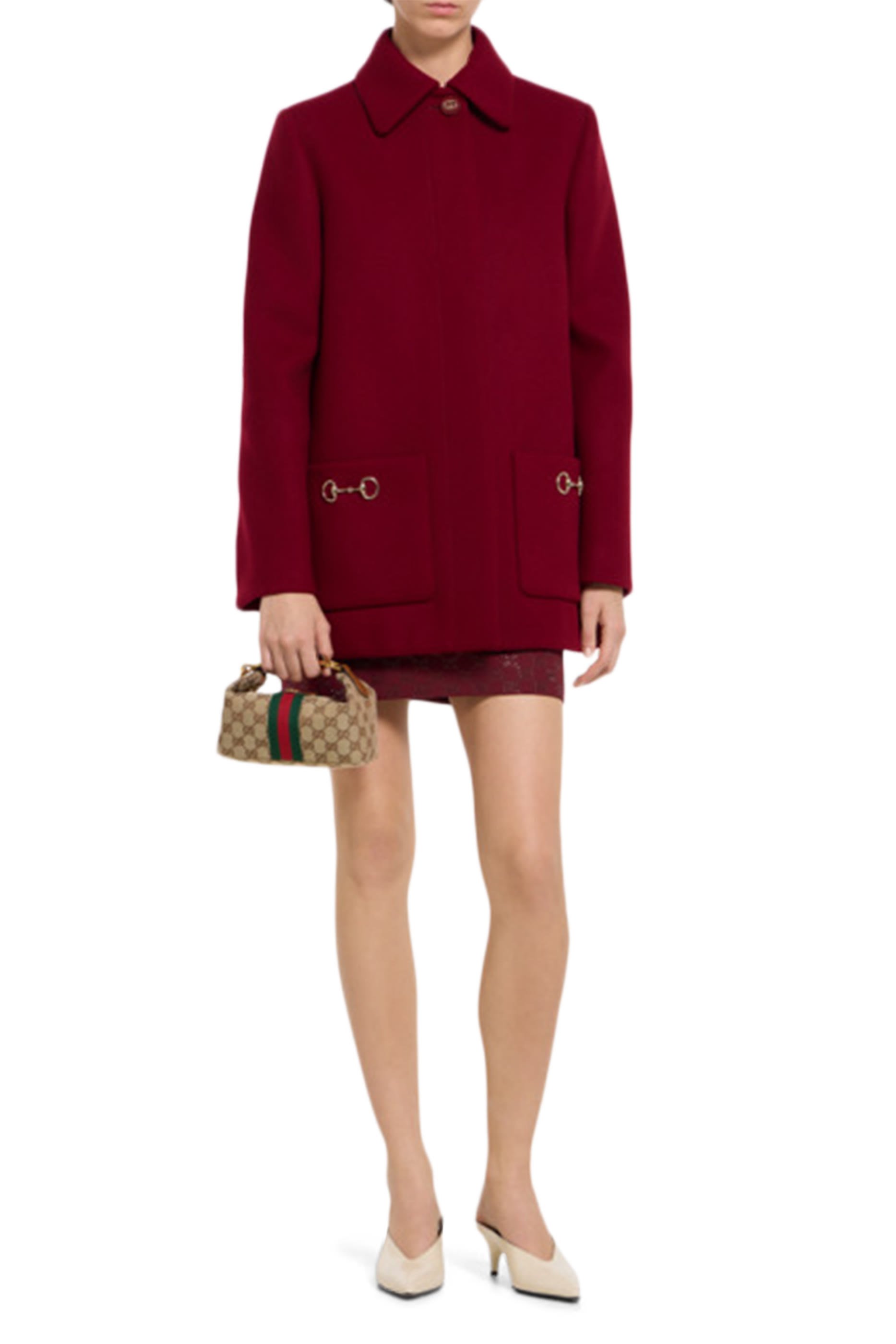 حقيبة مكياج صغيرة