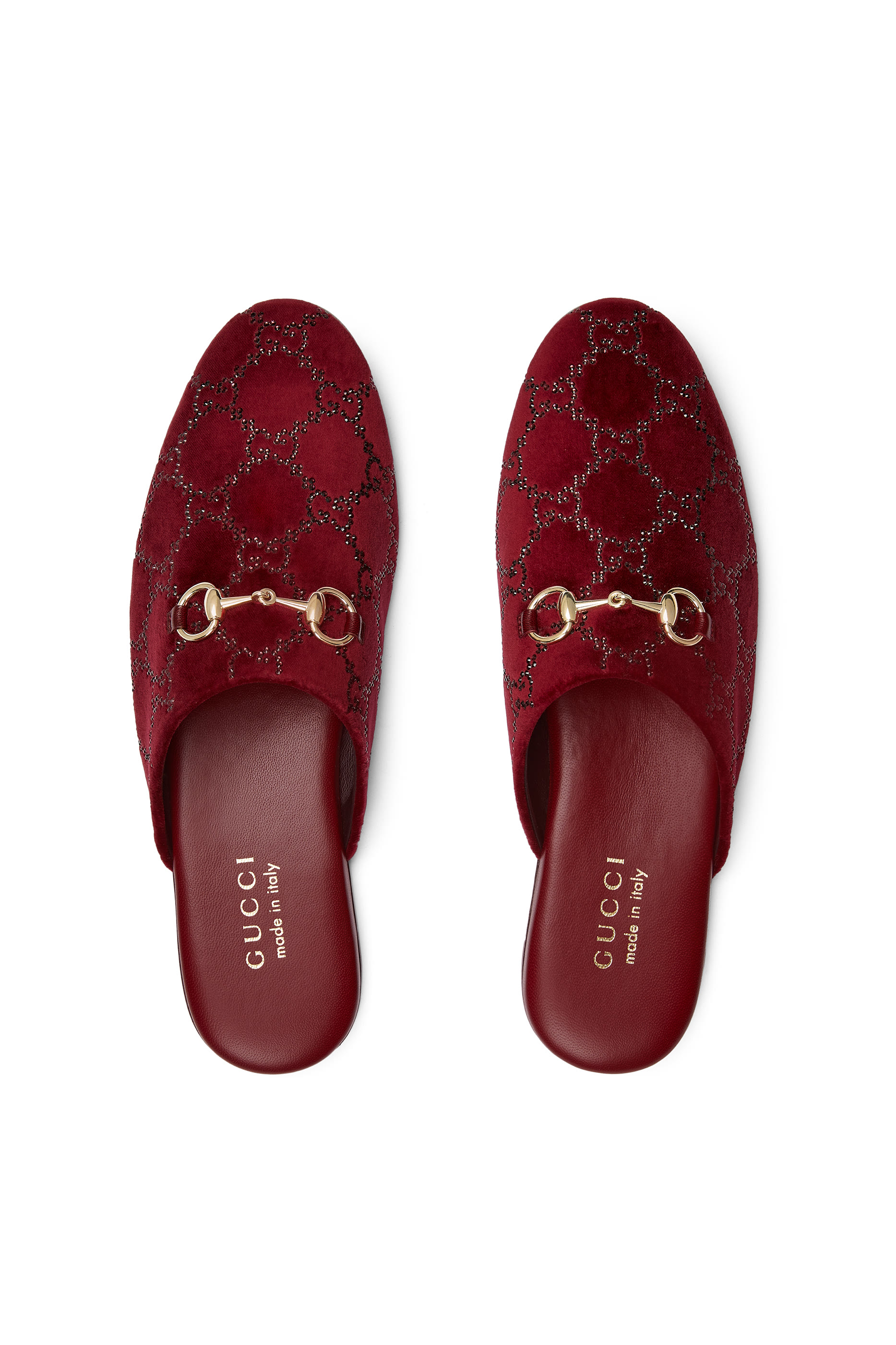 حذاء مفتوح من الخلف مزين بحلية شعار الماركة مرصعة بكريستال