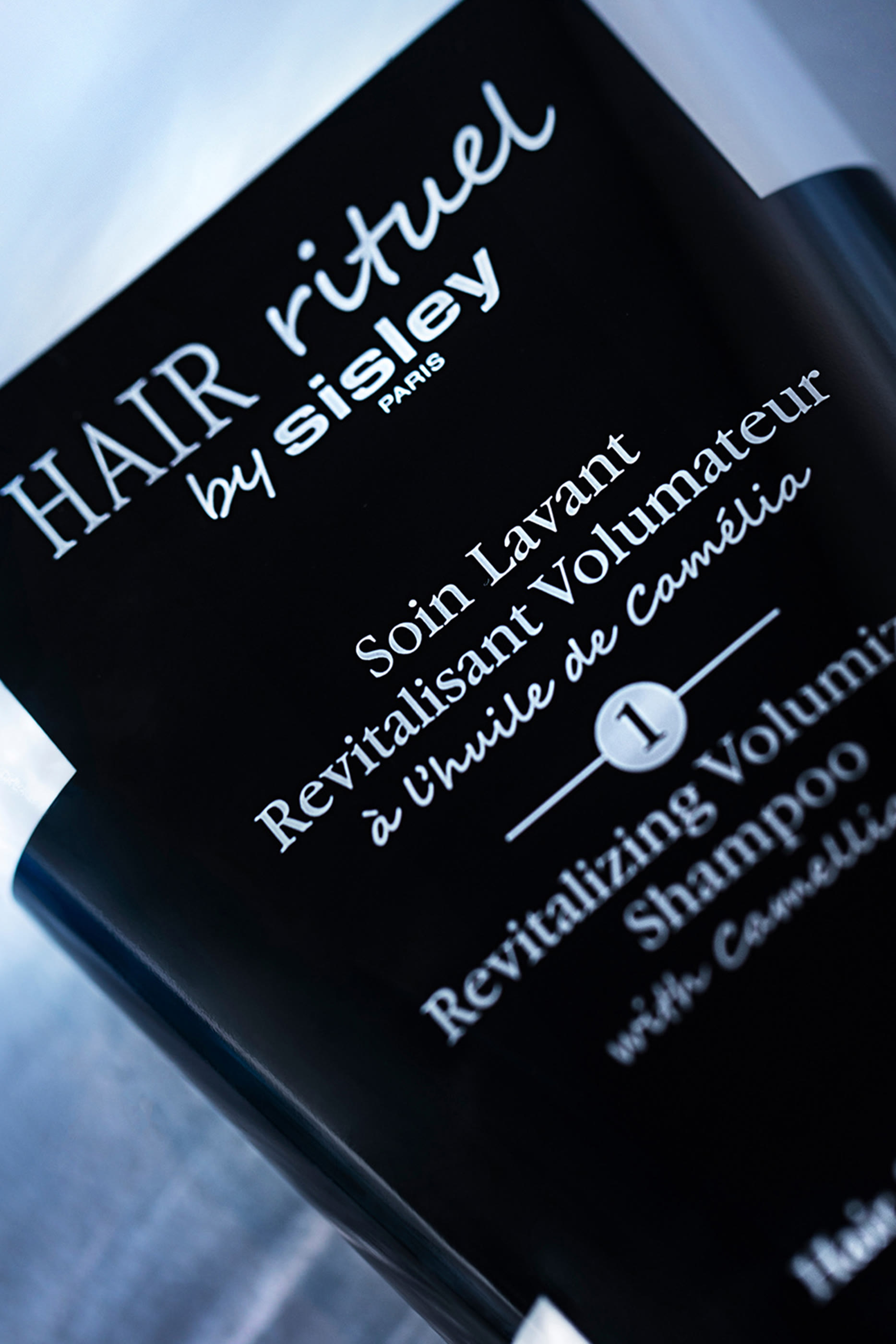 شامبو تكثيف الشعر بزيت أوراق الشاي الأخضر