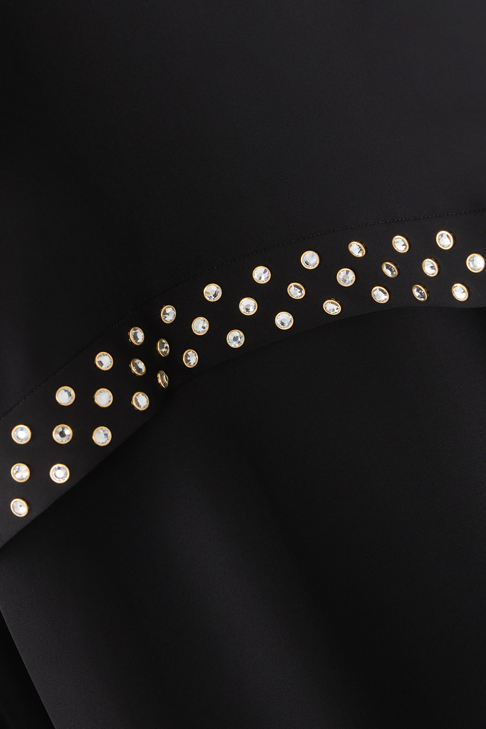 فستان سهرة بكاب وكريستال خالي من الرصاص