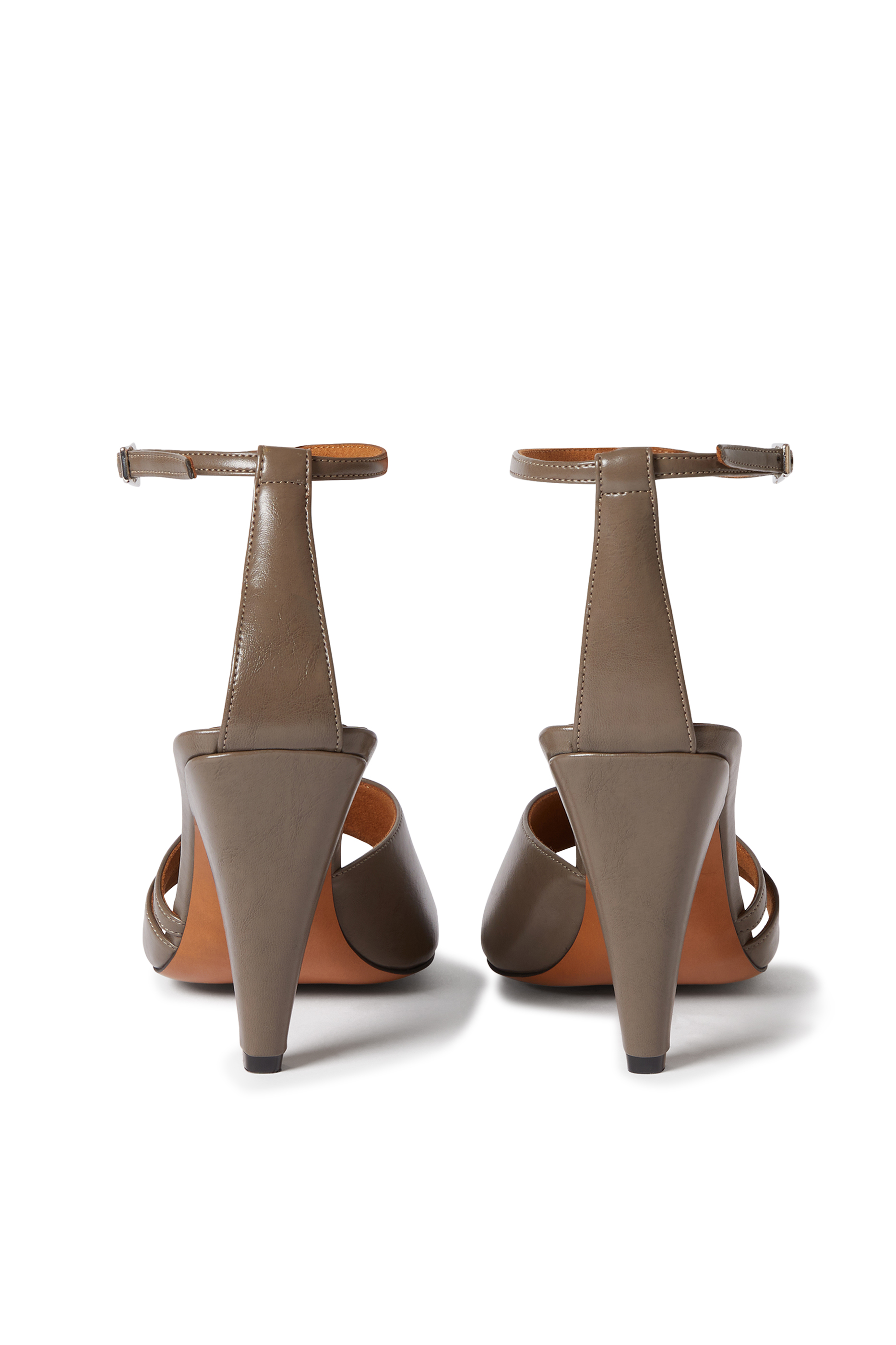 حذاء ستيلا سبور بكعب