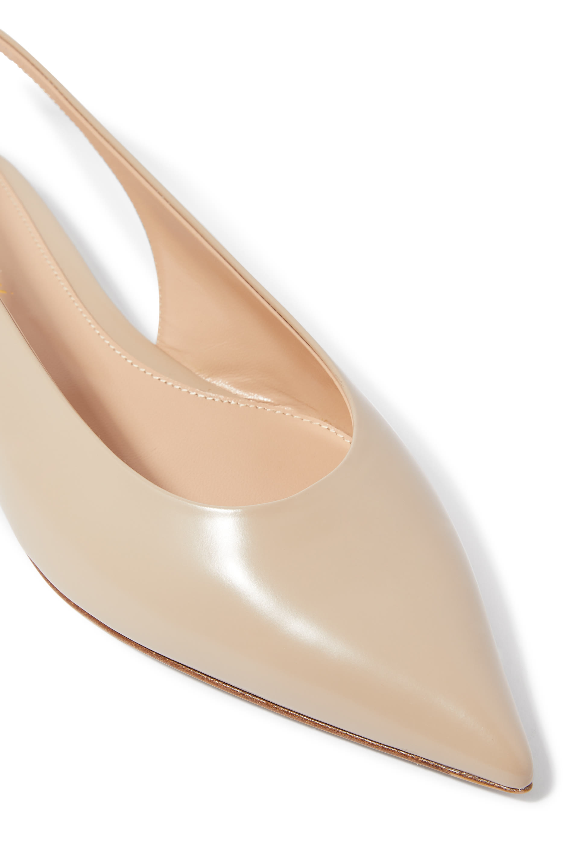 حذاء روبي بنعل مسطح بسير خلفي