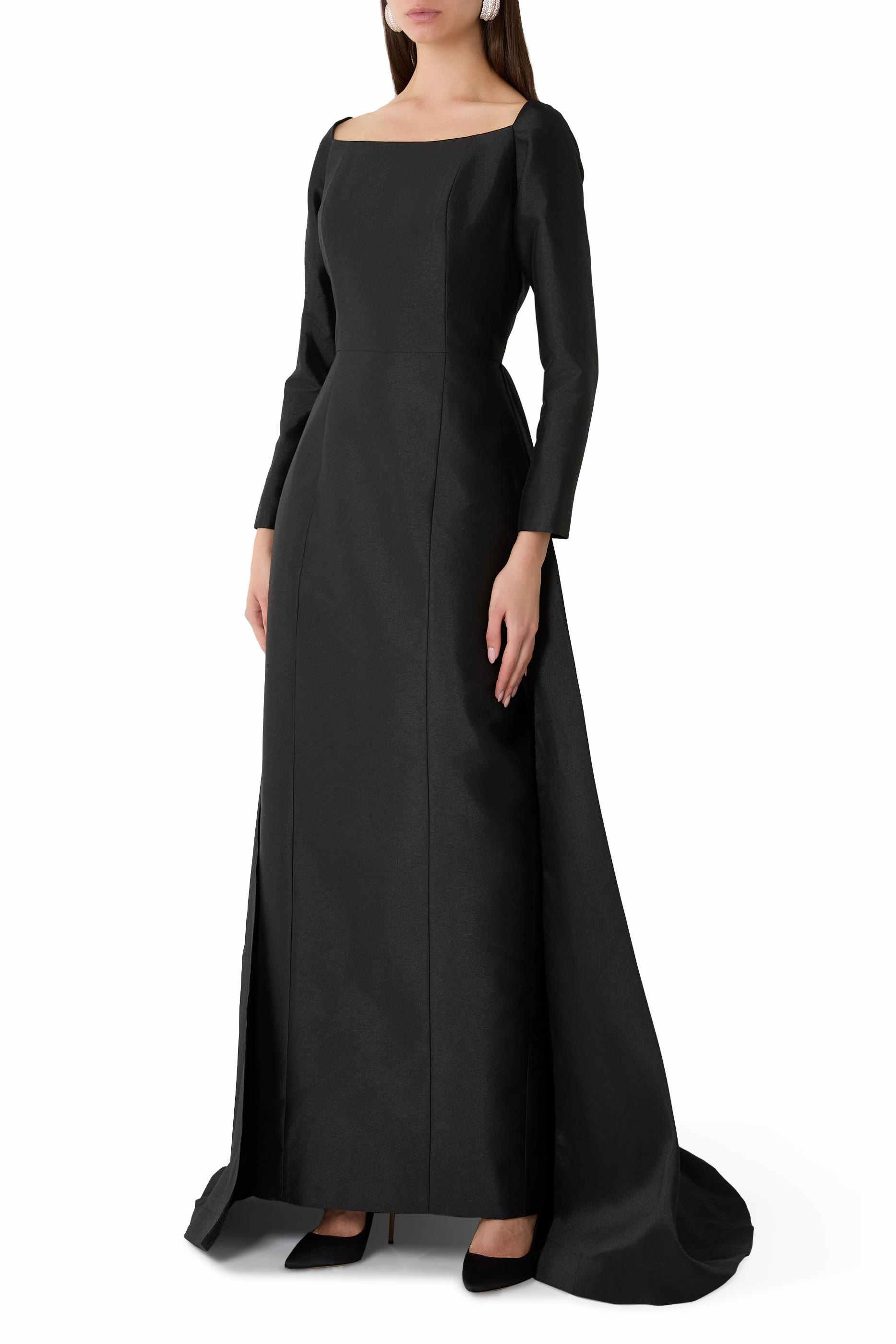 فستان بلا حمالات ستان