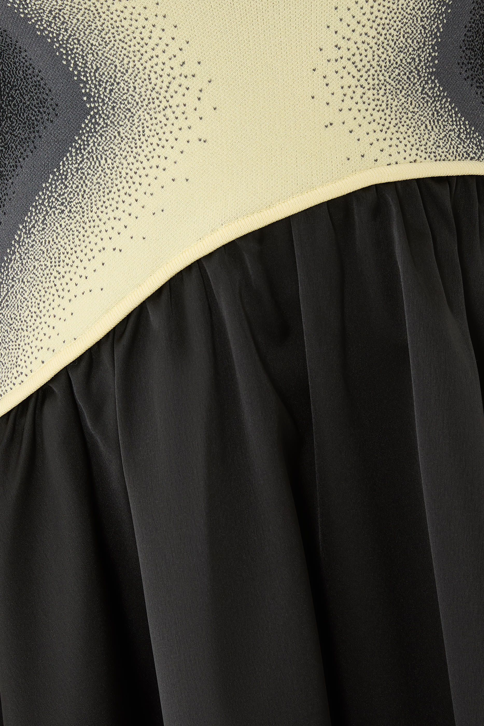 فستان مورا قصير بتصميم وجهين