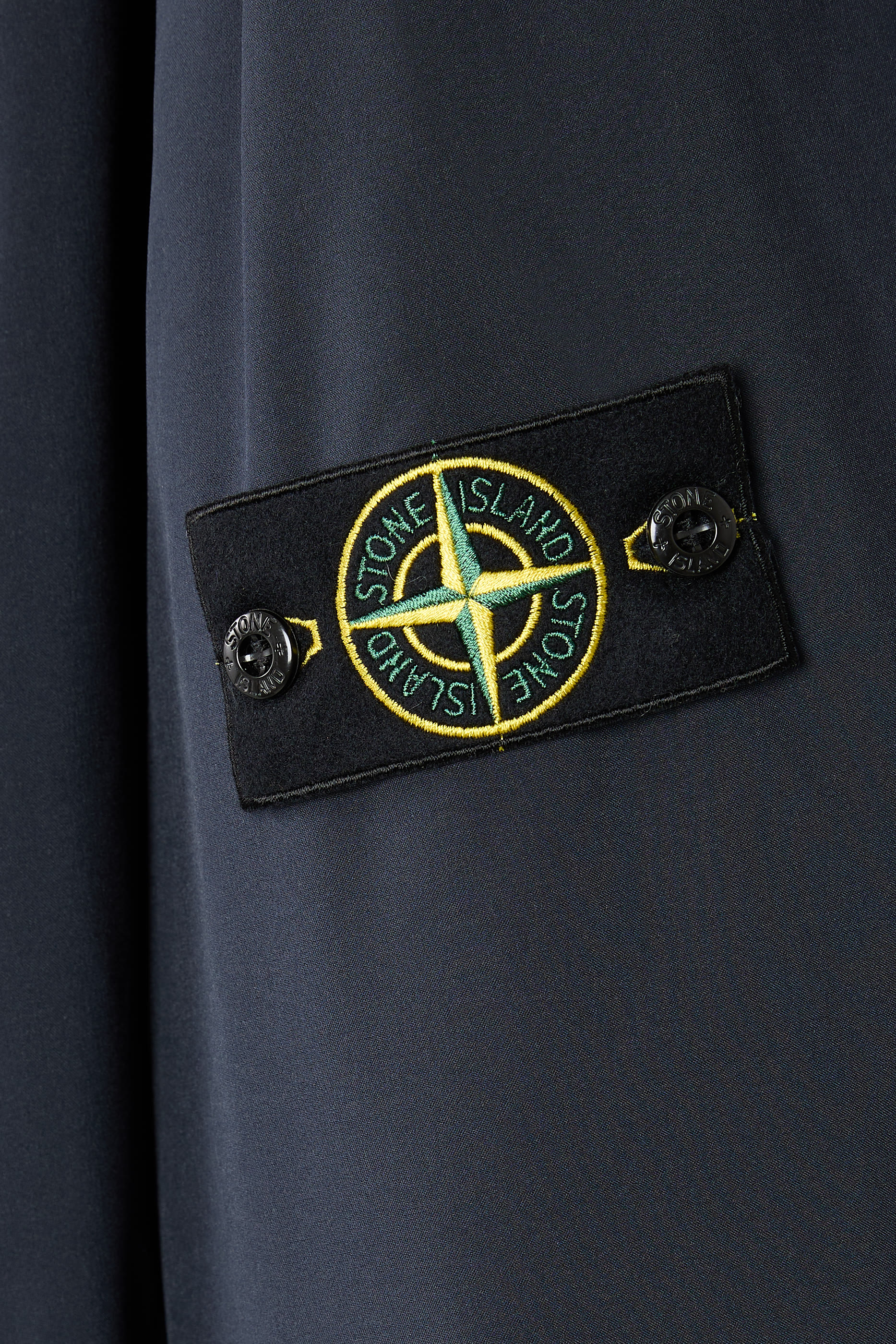 جاكيت بغطاء للرأس