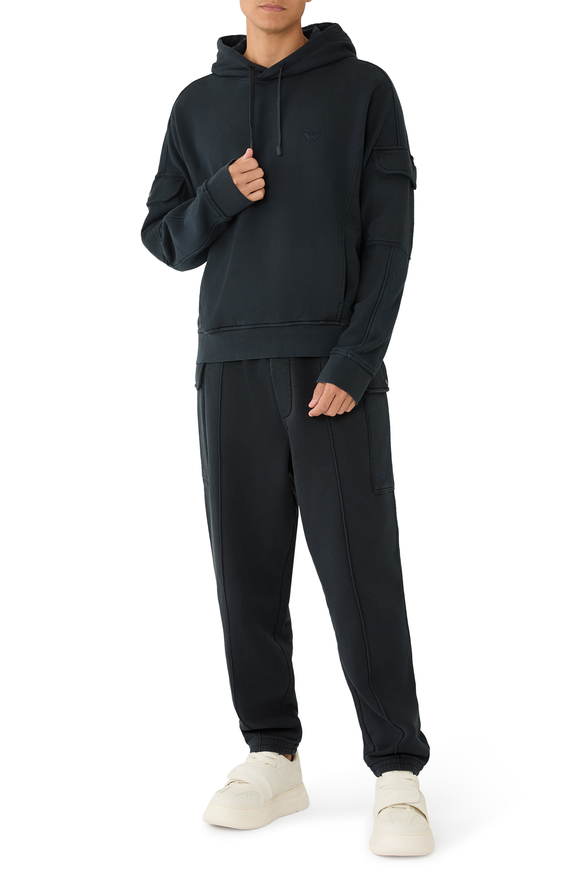 سنيكرز بنعل عريض بإغلاق فيلكرو