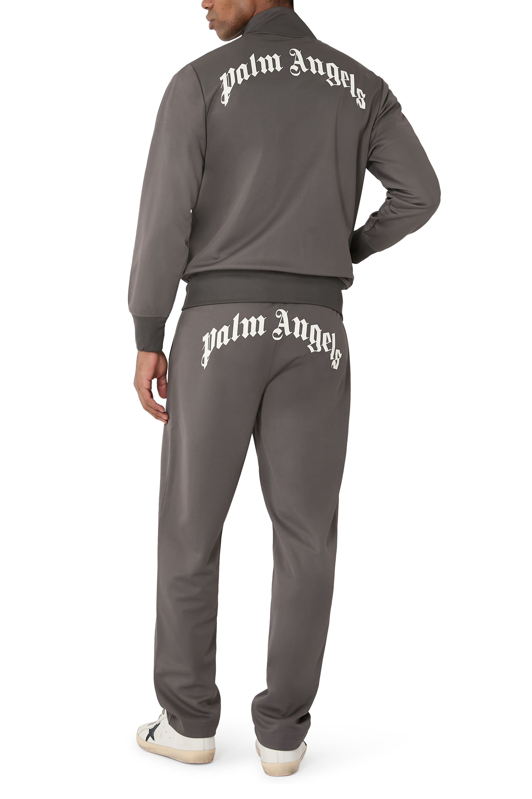 جاكيت رياضي بشعار الماركة المقوس في الخلف