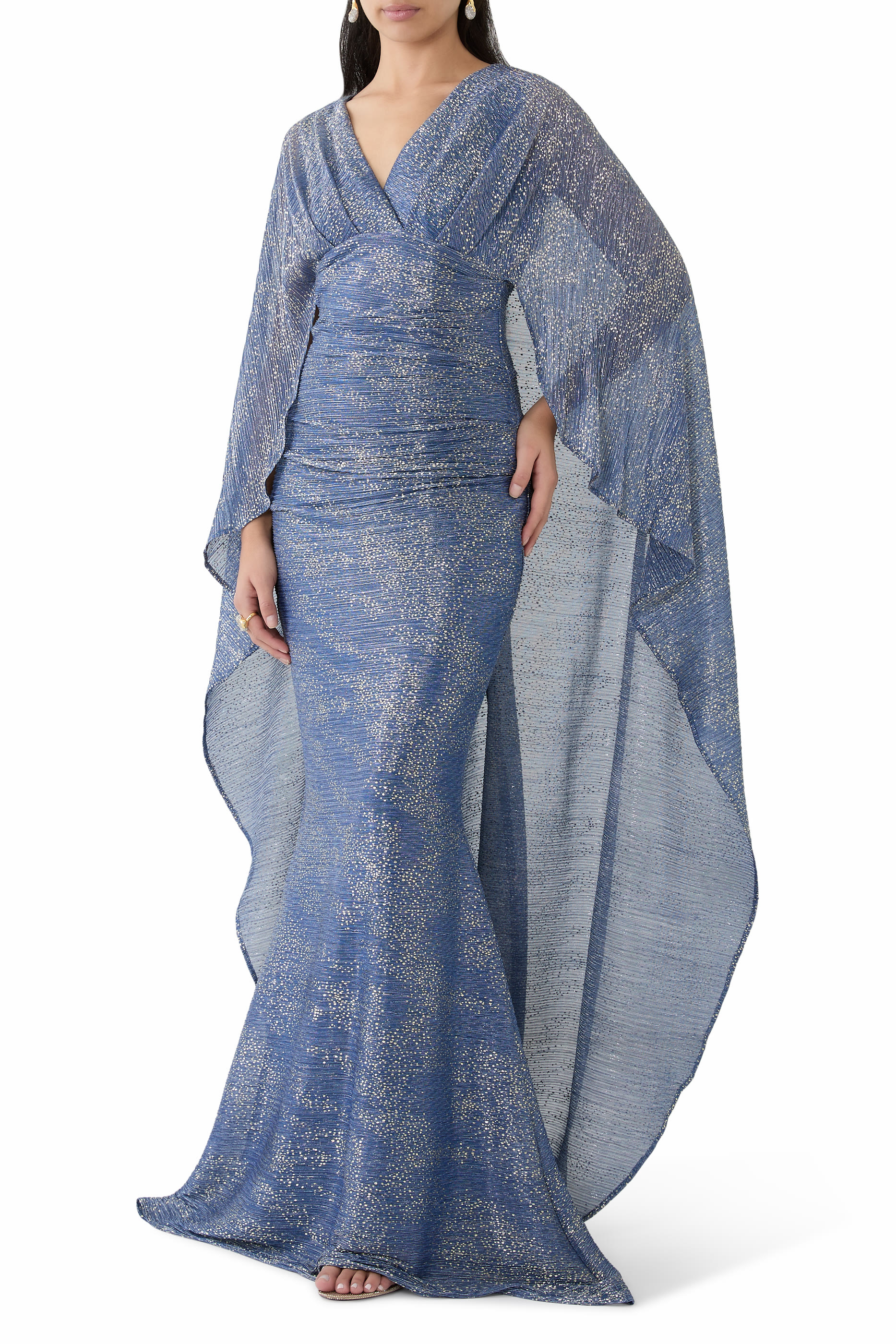 فستان طويل بكاب