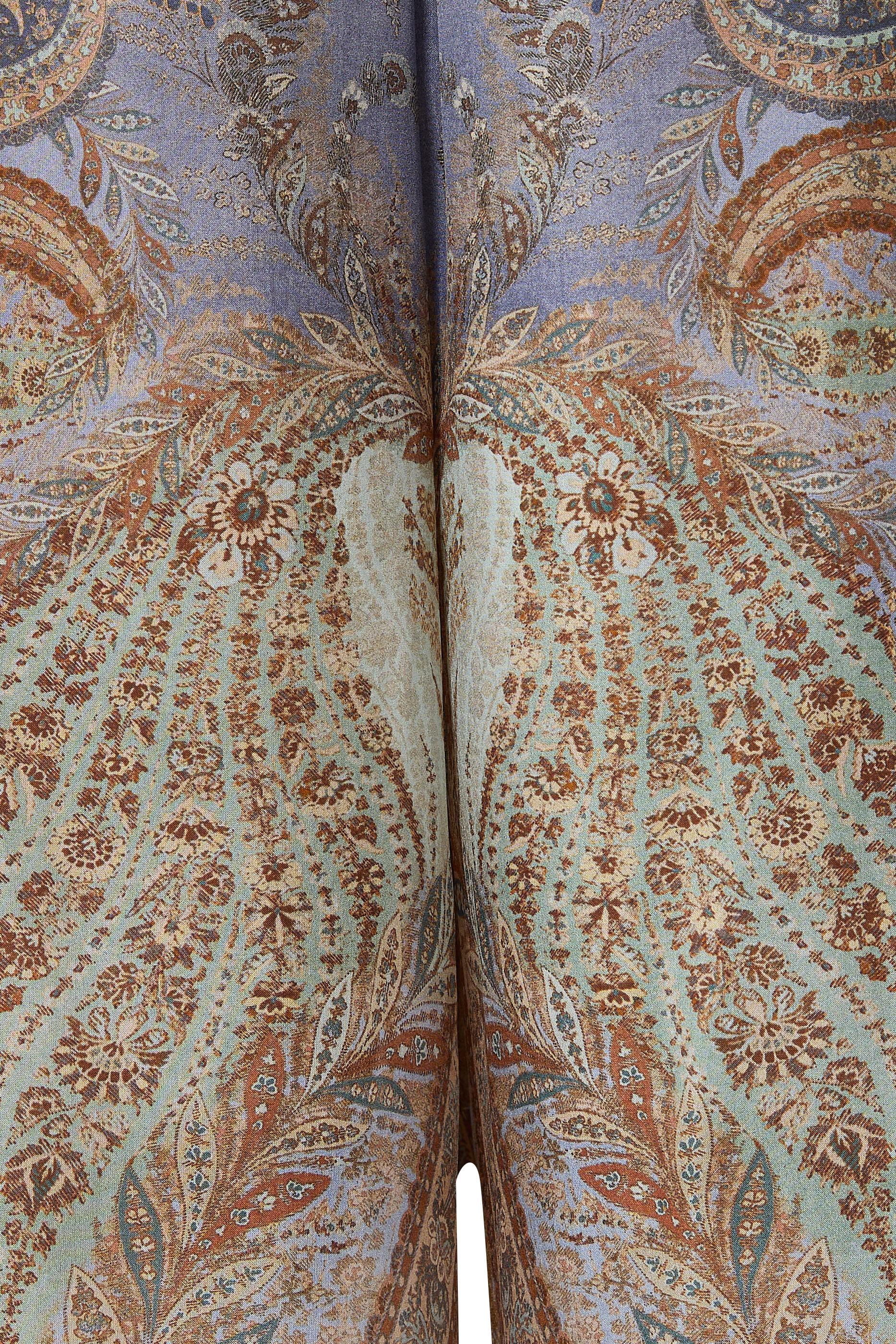 بنطال واندرلاست بقصة مريحة