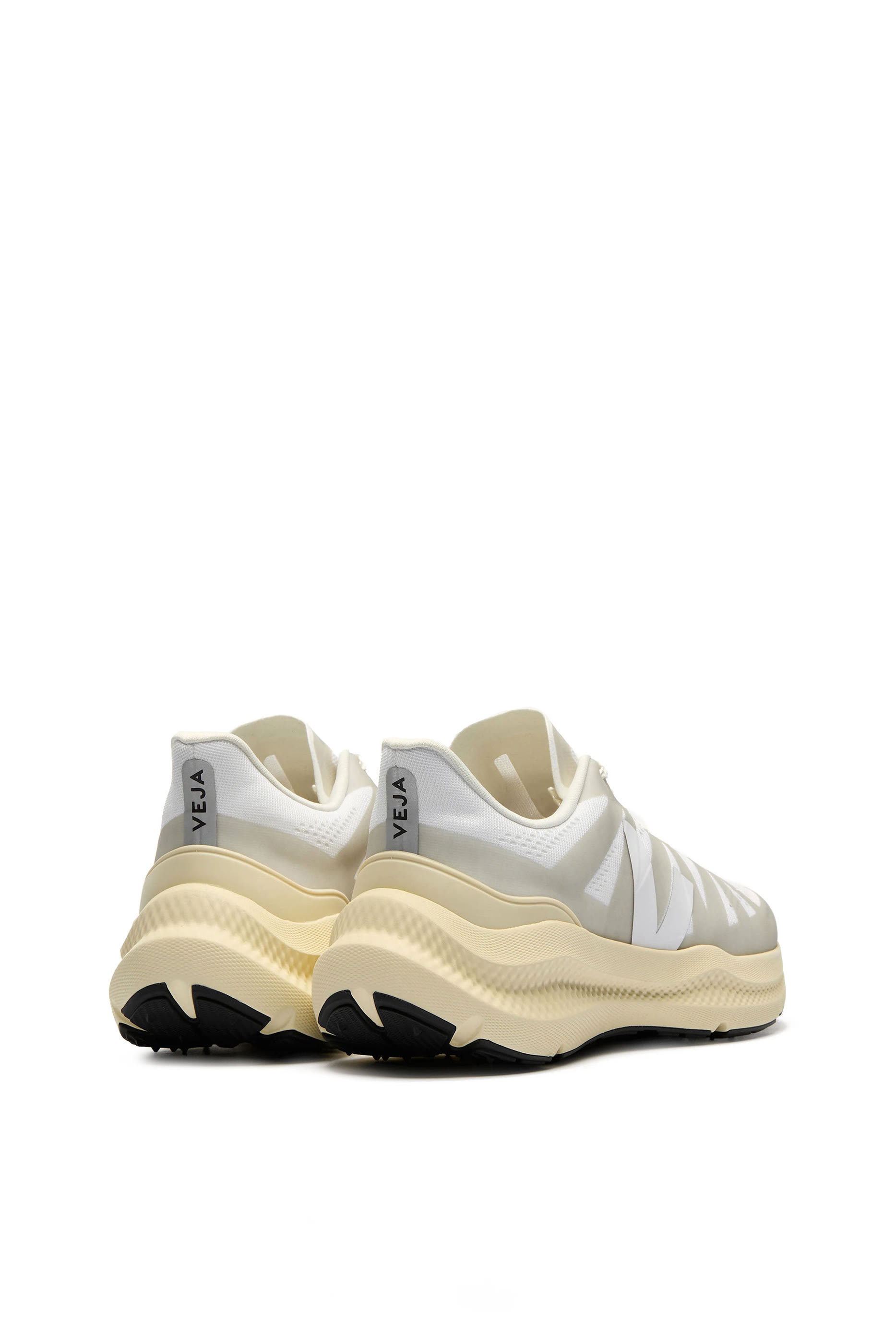 سنيكرز كوندور 3 أدفانسد قماش شبكي معالج