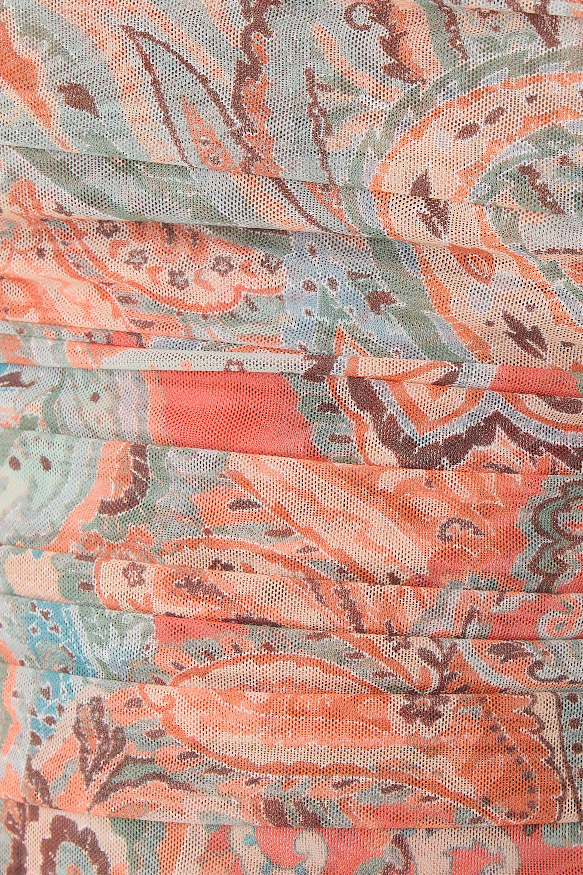 بلوزة راشا بنقشة بيزلي وكشكش