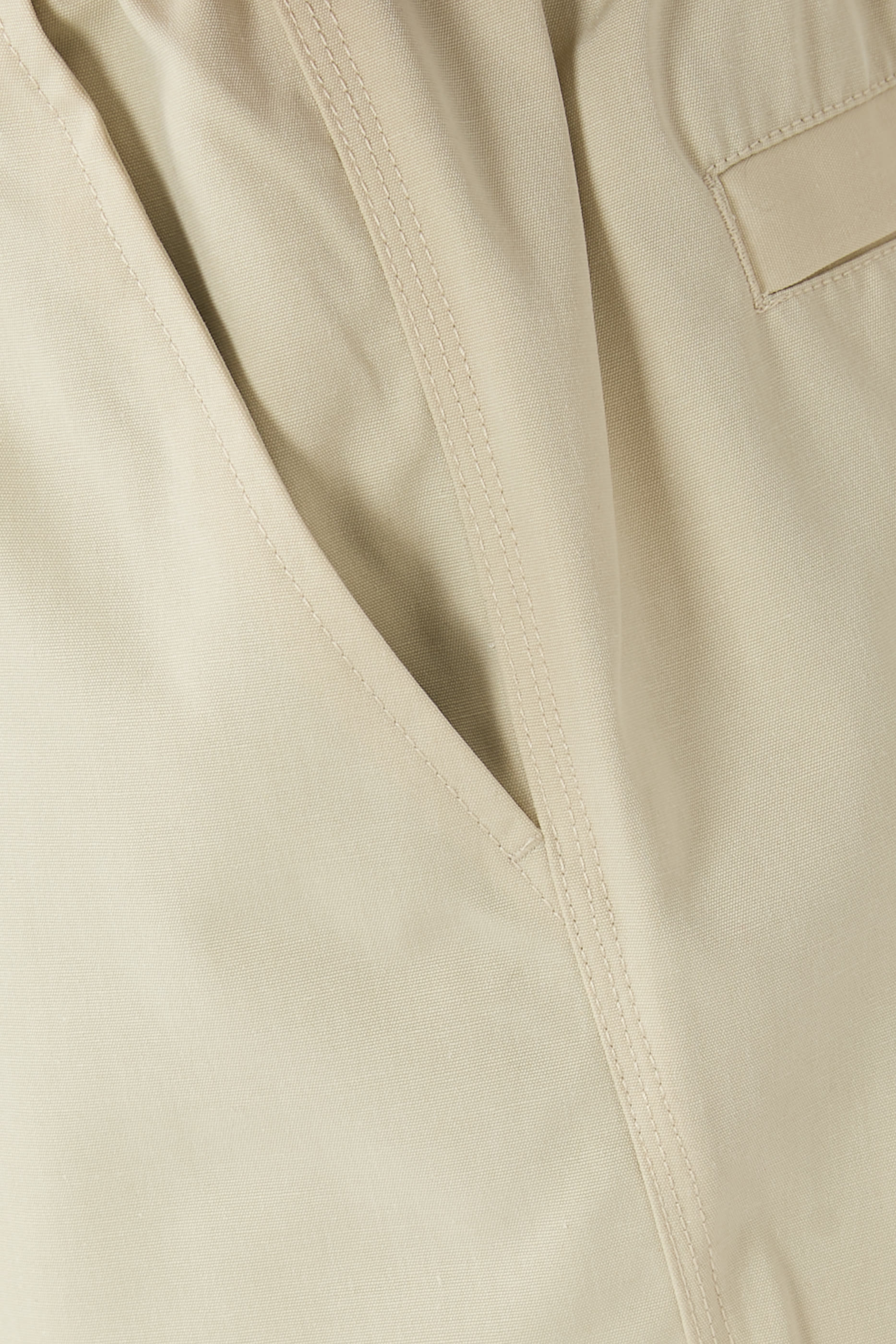 بنطال ألبين