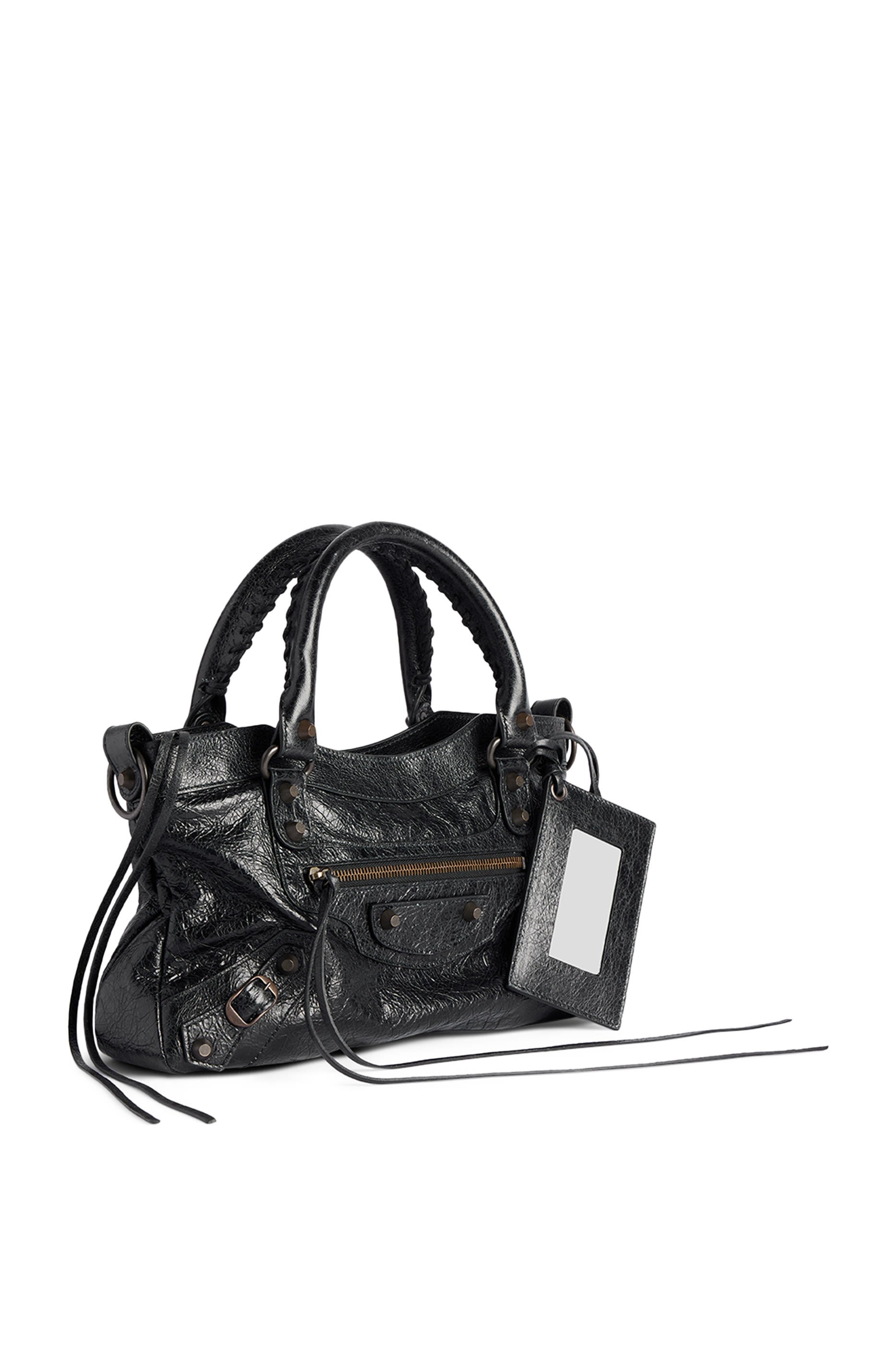 حقيبة لو سيتي فيرست