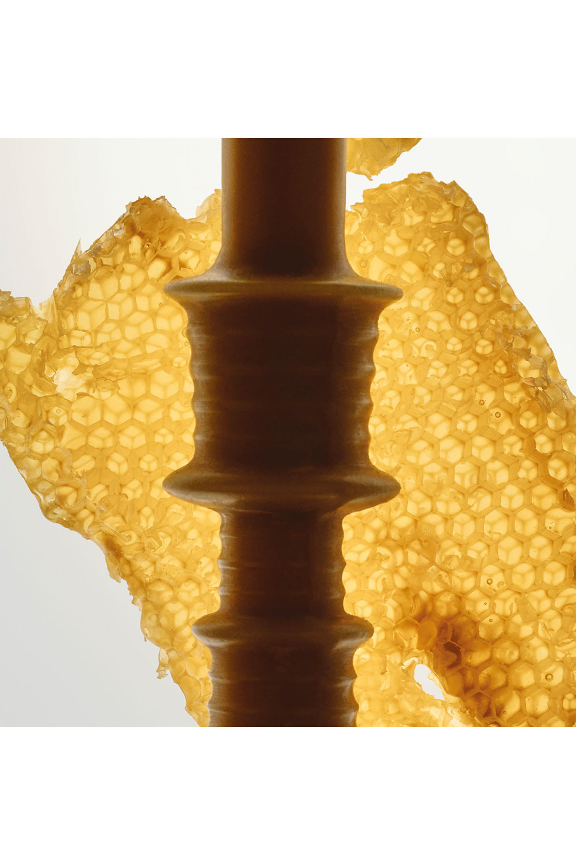 شمعة بتصميم حامل شموع شمع عسل بلون برونز