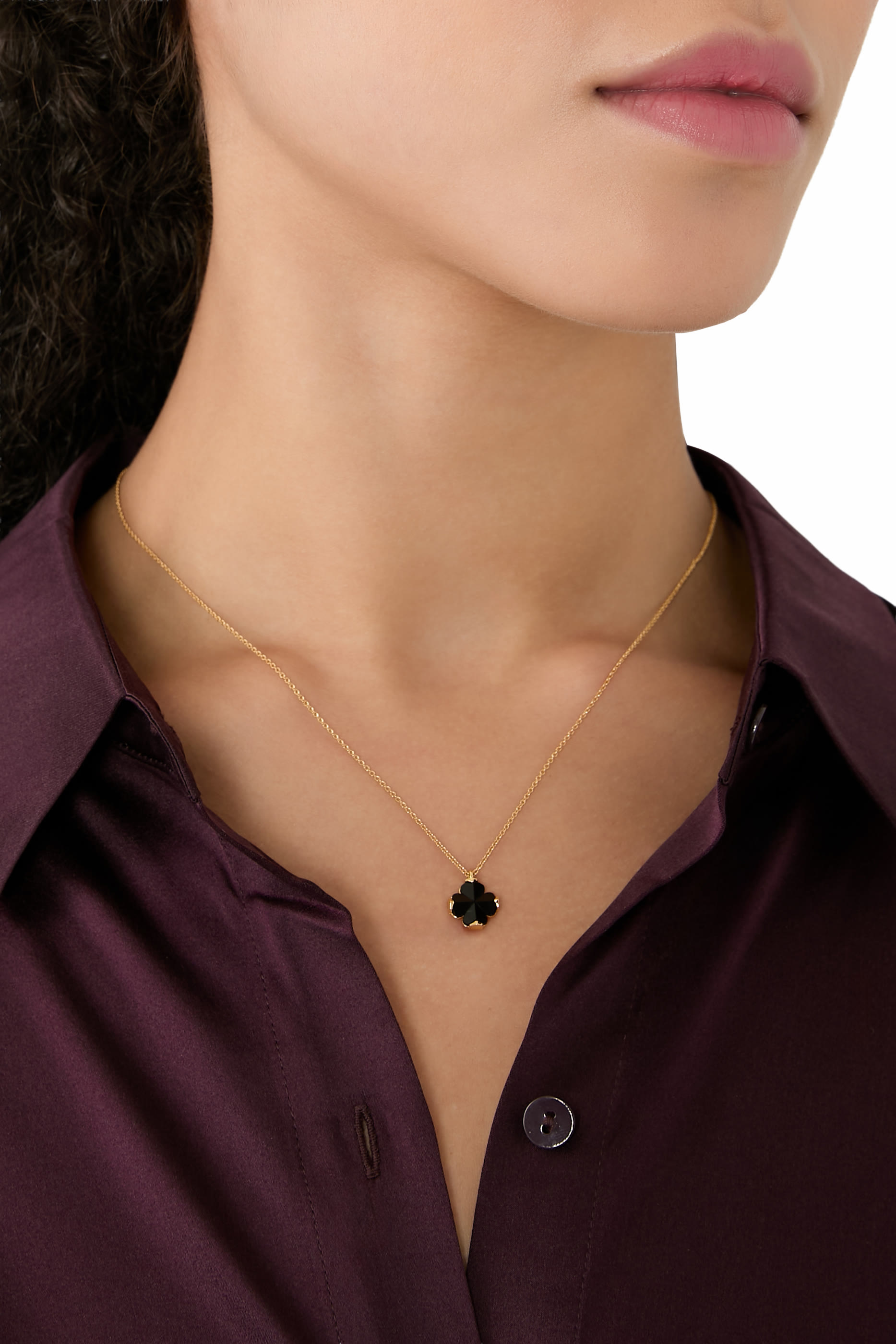 قلادة بدلاية بتصميم زهرة بالشكل البستوني 