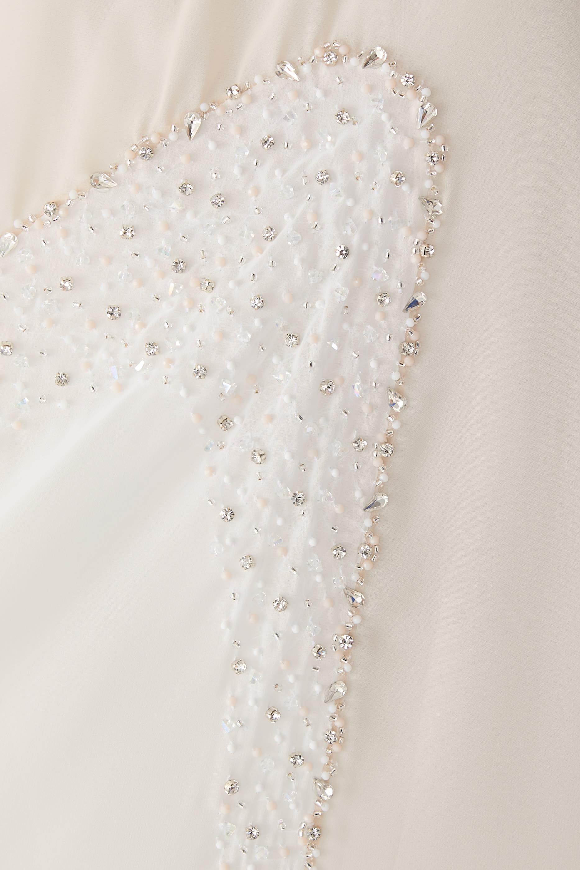 قفطان بكاب وكريستال