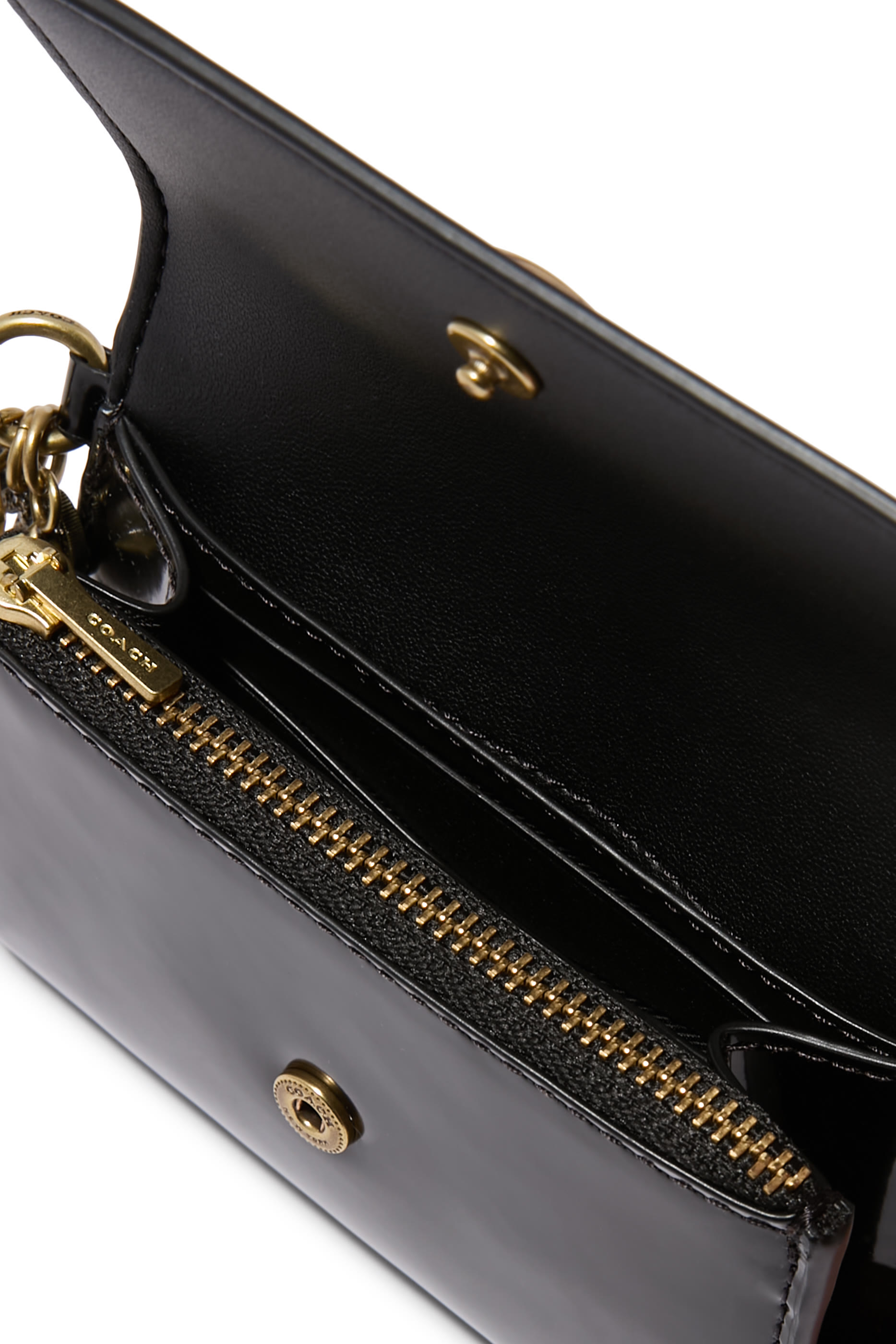 حافظة بطاقات اسنشال بنصف غطاء قلاب وشعار الماركة