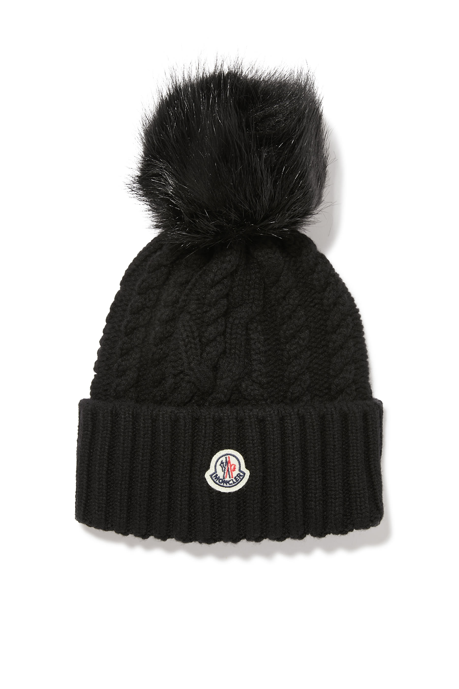 قبعة بشعار الماركة