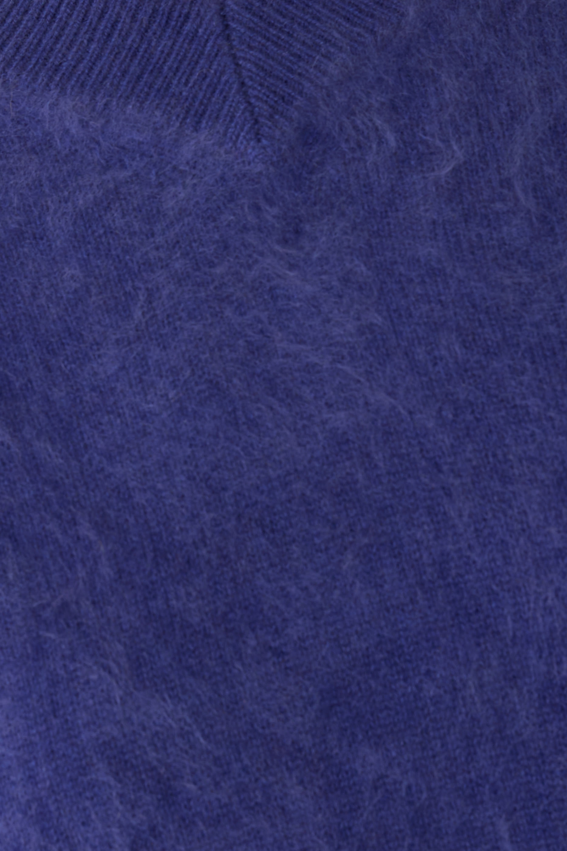 كنزة جادا بياقة V كشمير ناعم