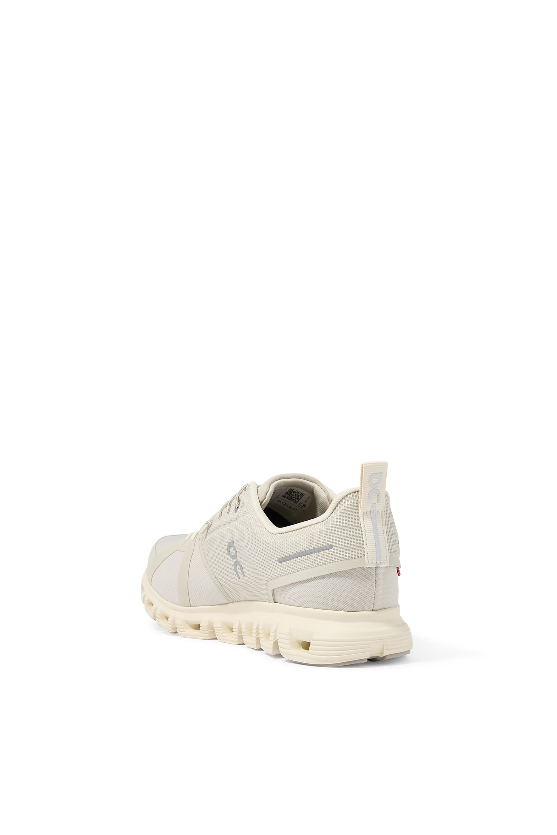  سنيكرز كلاود 6 مقاوم للماء للنساء