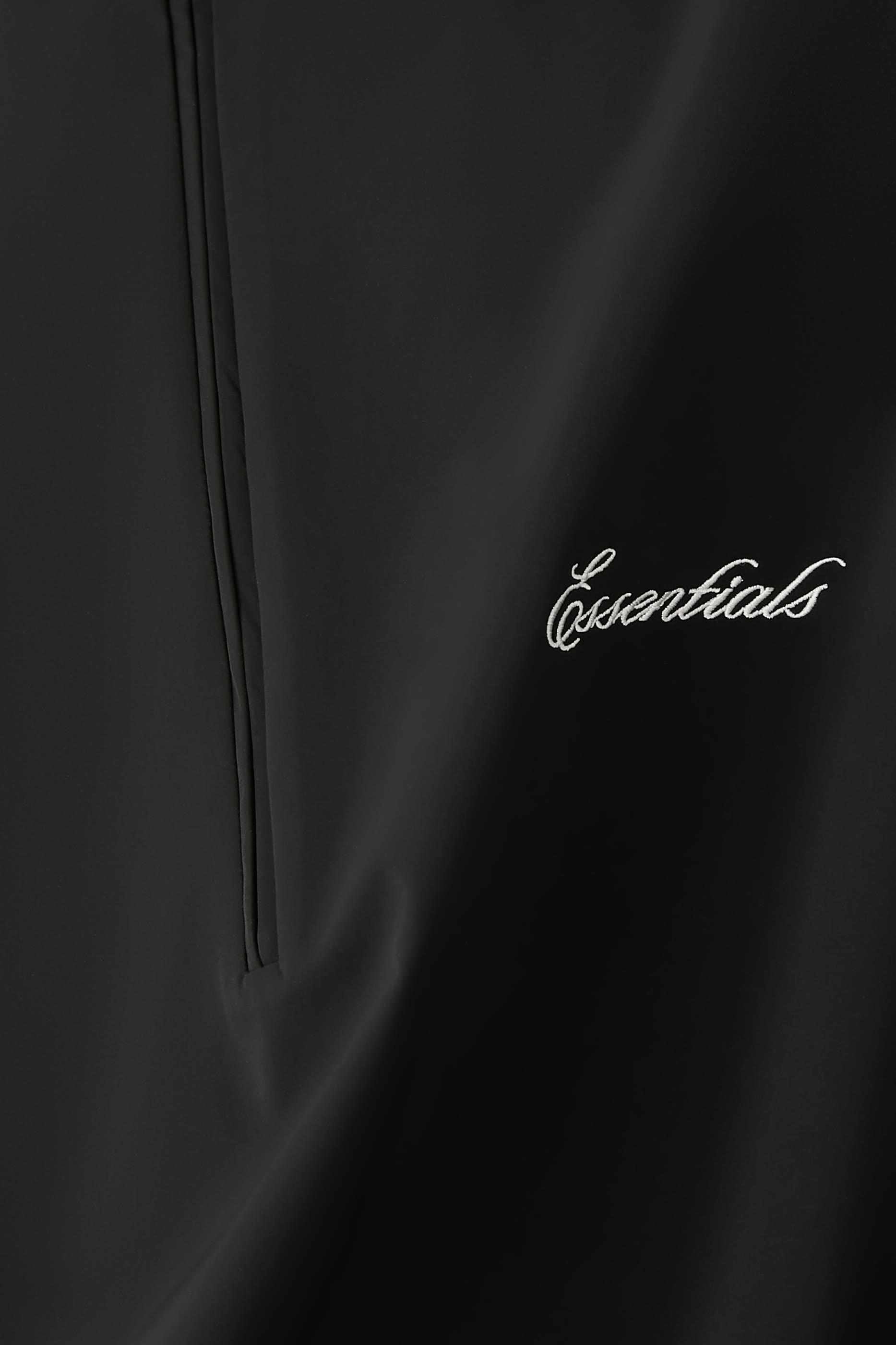 جاكيت رياضي بنصف سحاب نايلون