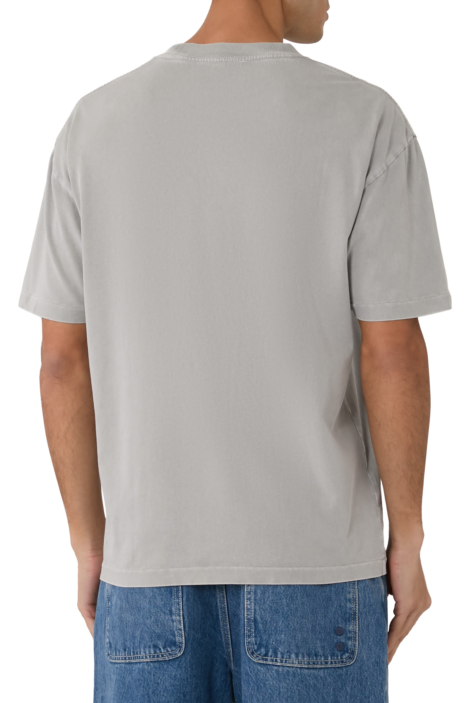 تيشيرت بشعار الماركة