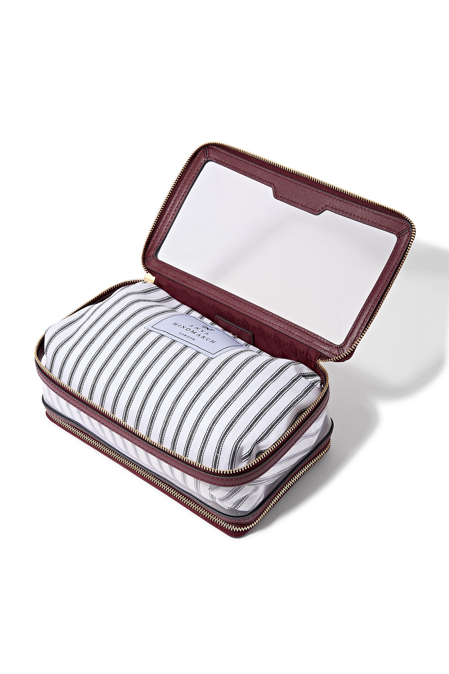 حقيبة صغيرة ان فلايت بشعار الماركة