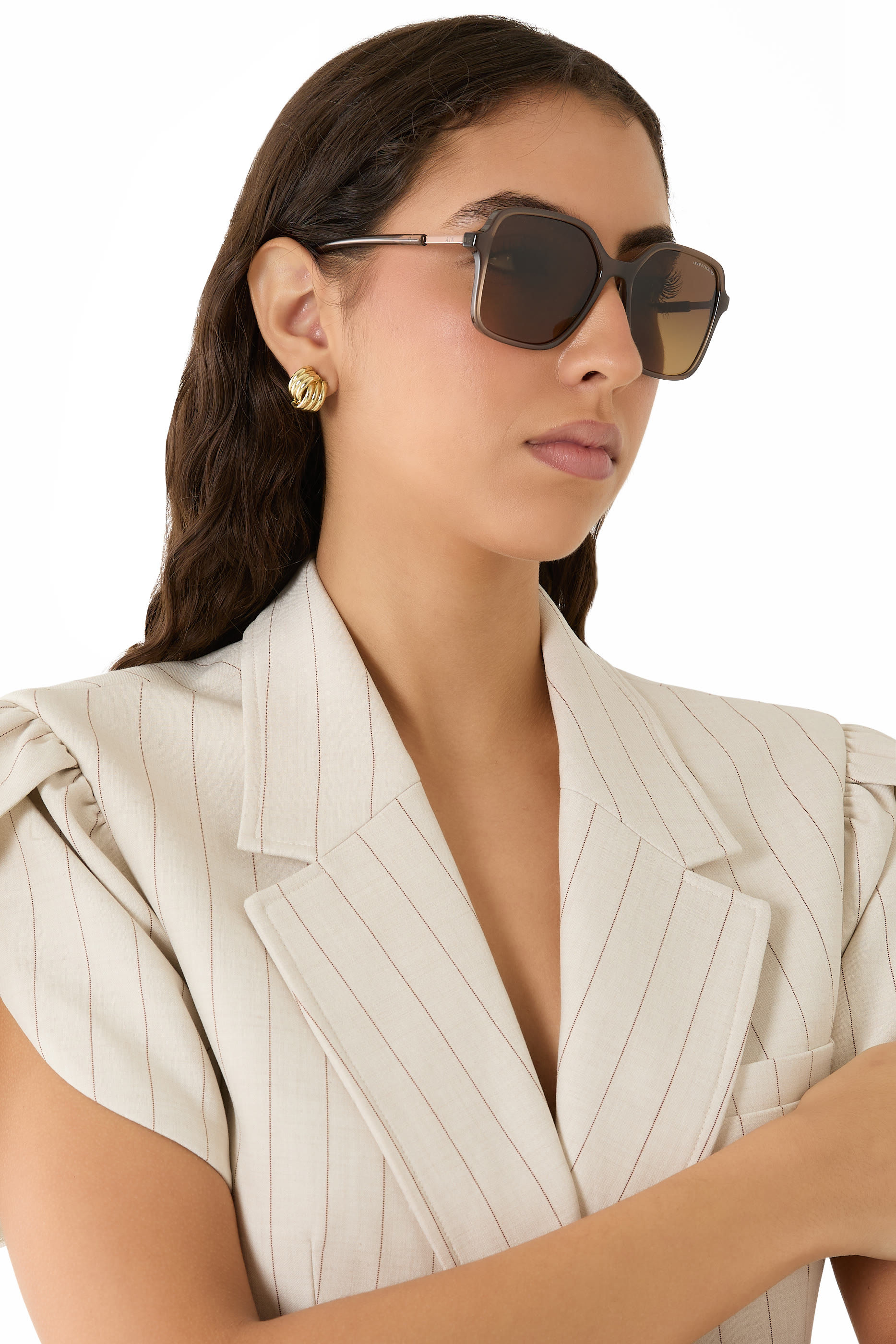 نظارة شمسية بإطار مربع