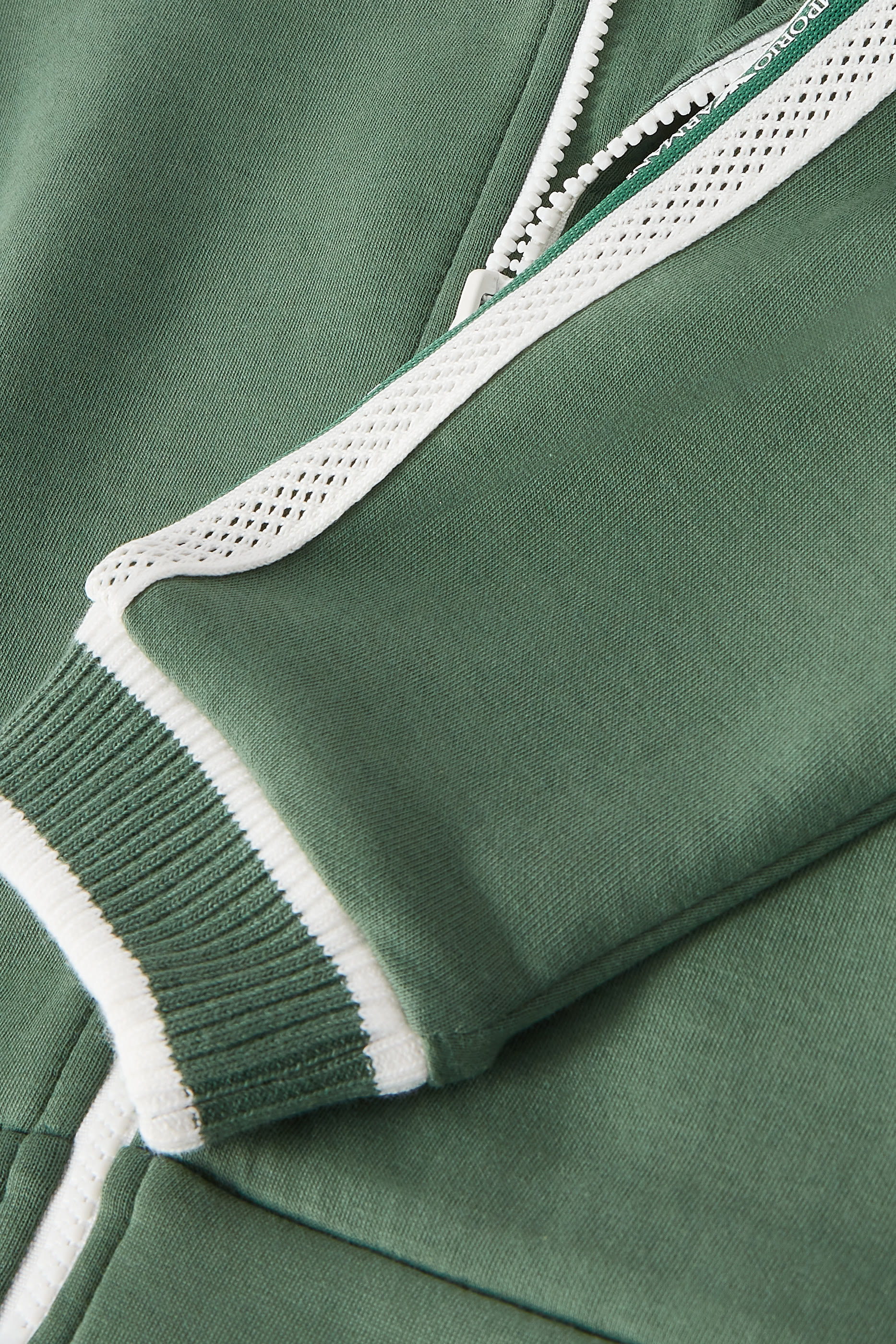 سويت شيرت بشريط بشعار الماركة وسحّاب للأطفال