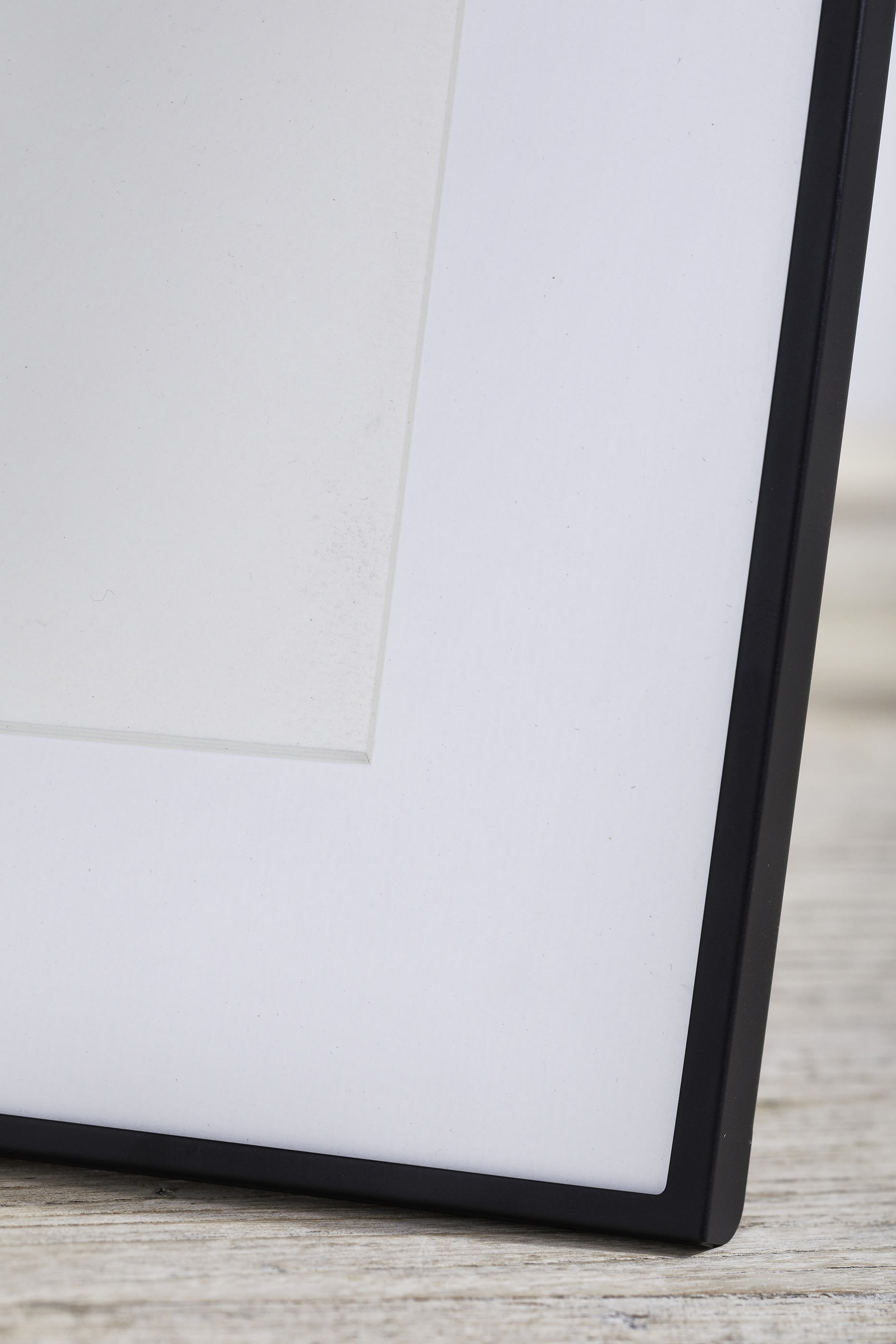 إطار صور رفيع أسود