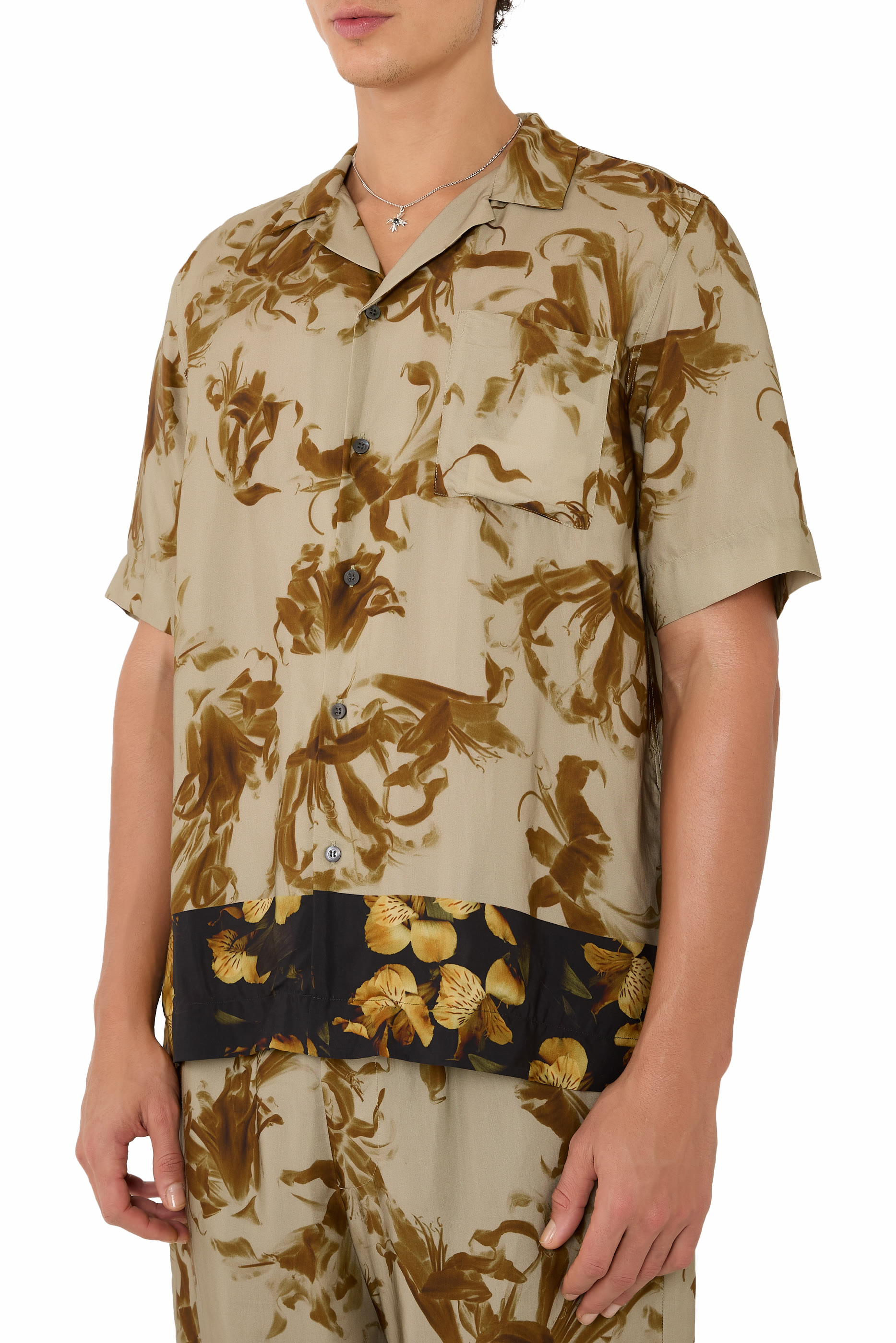 قميص بطبعات