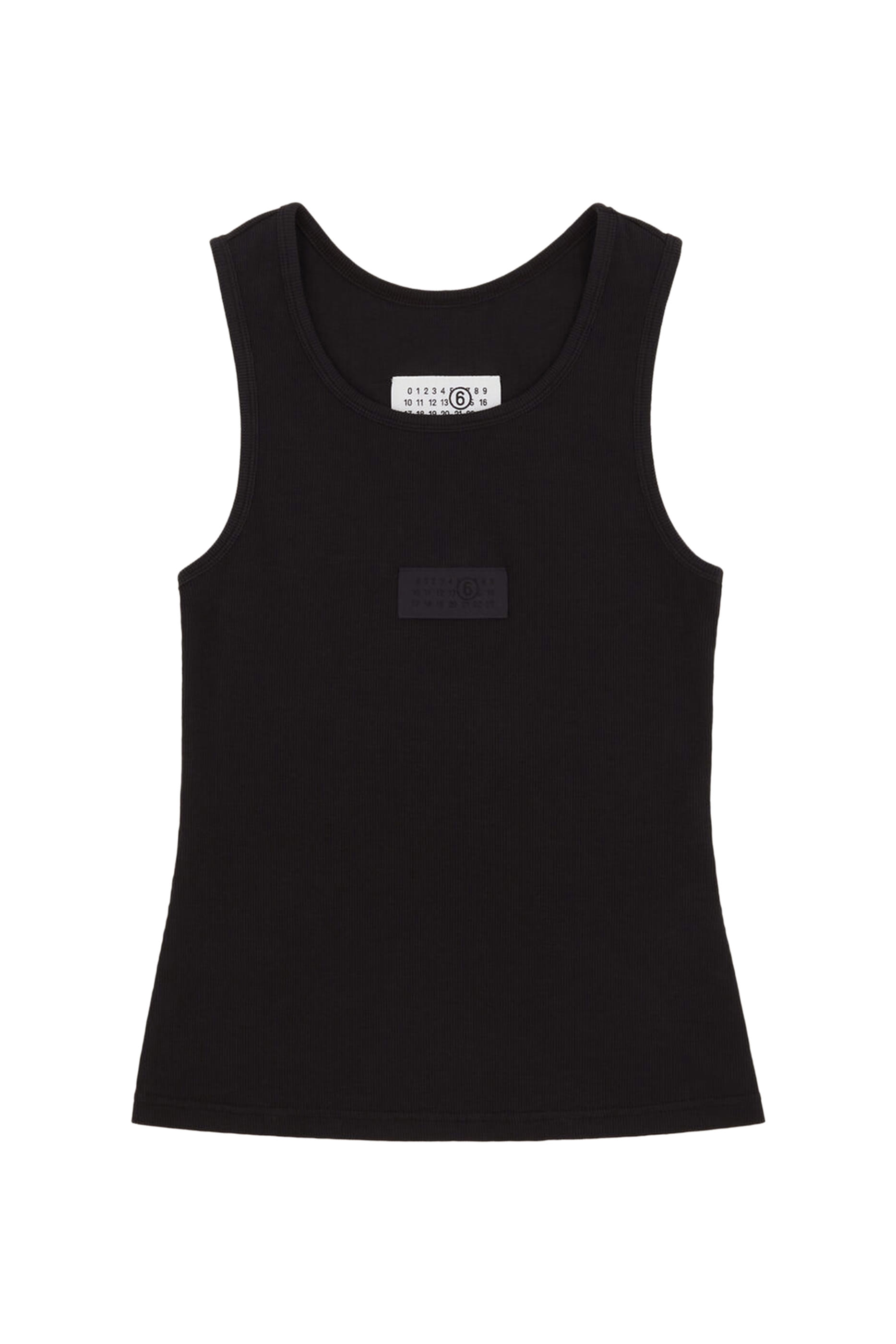 بلوزة مضلعة بلا أكمام