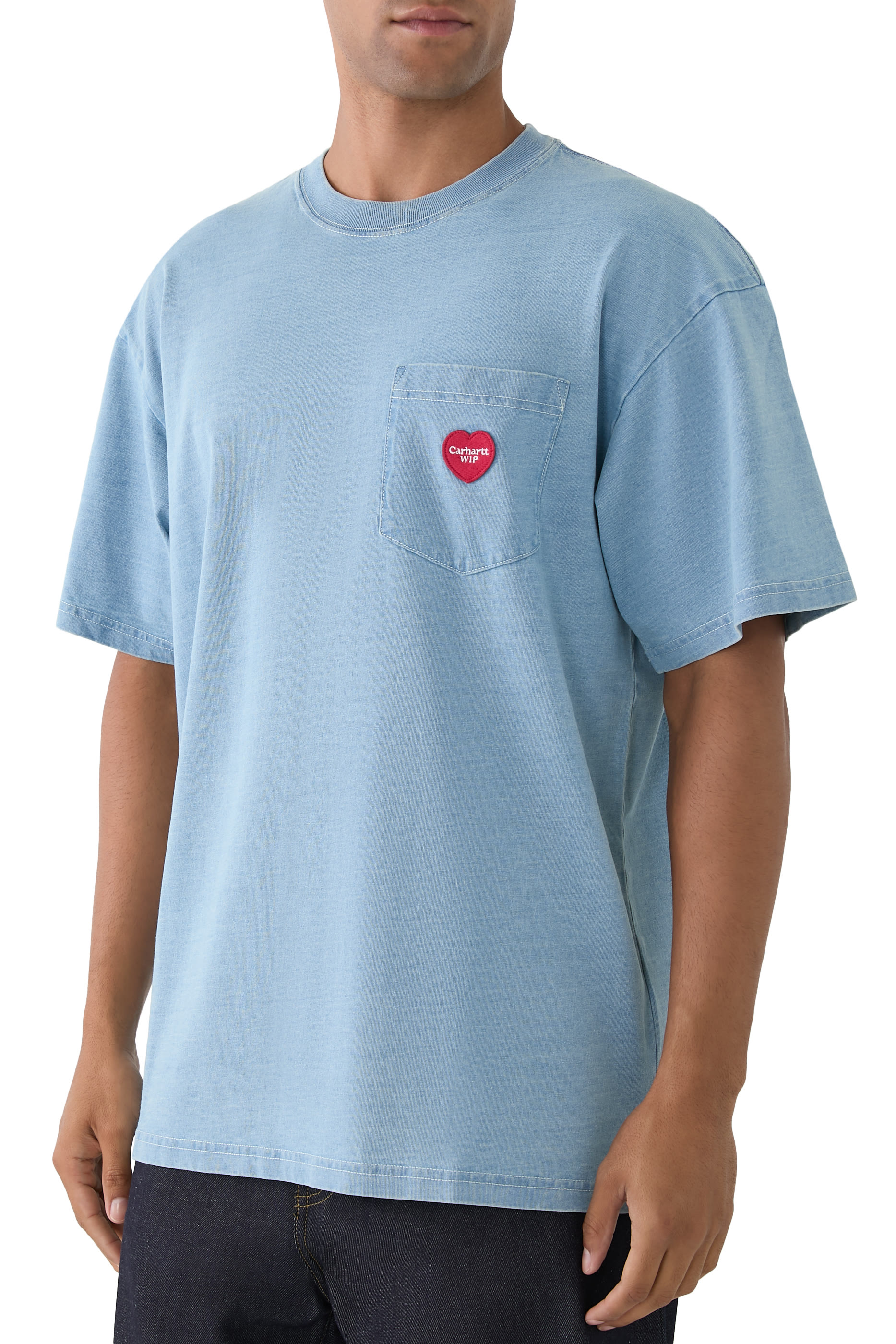 تيشيرت بجيب بشعار الماركة تيشيرت بجيب بشعار الماركة