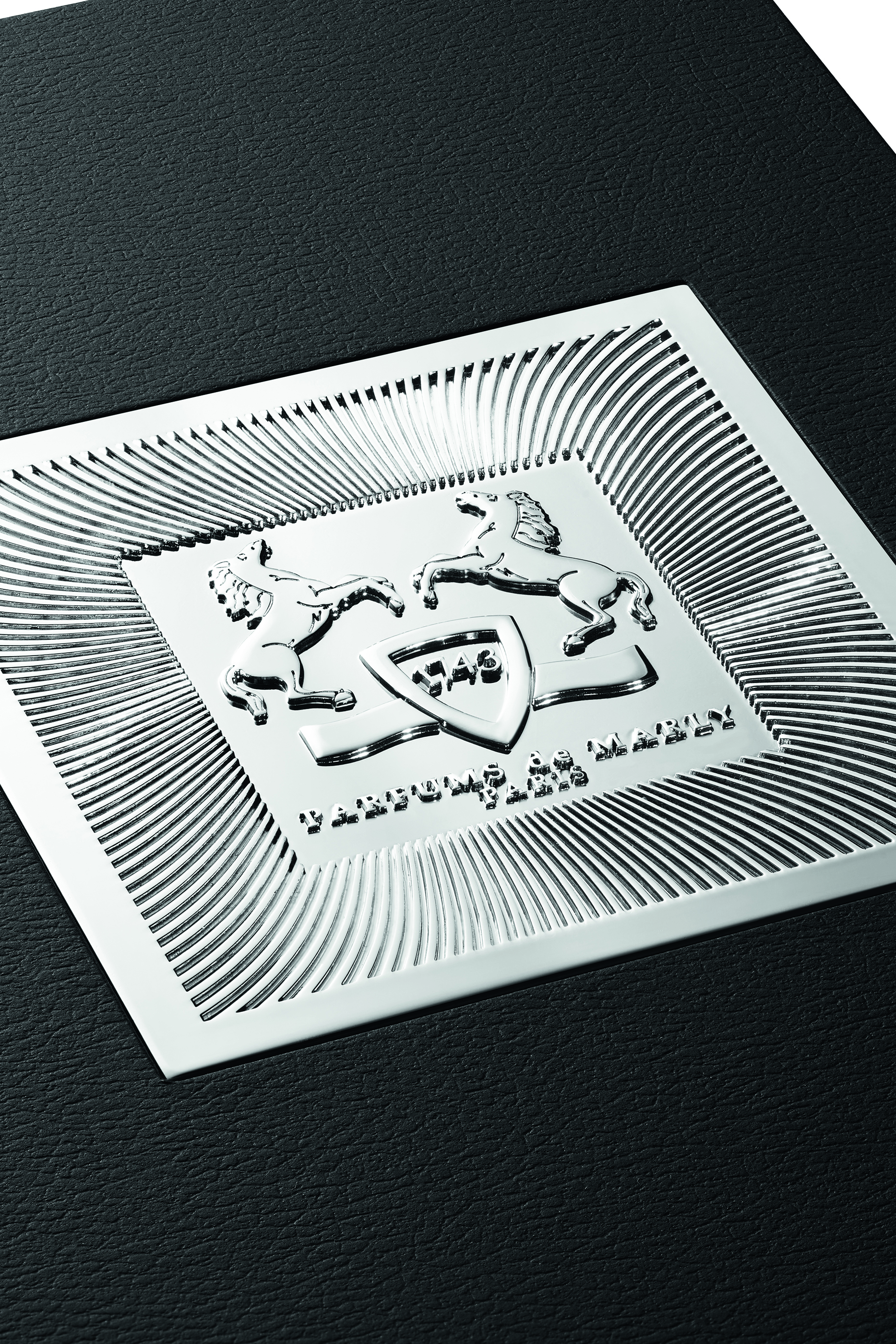 عطر إيراغون مركز