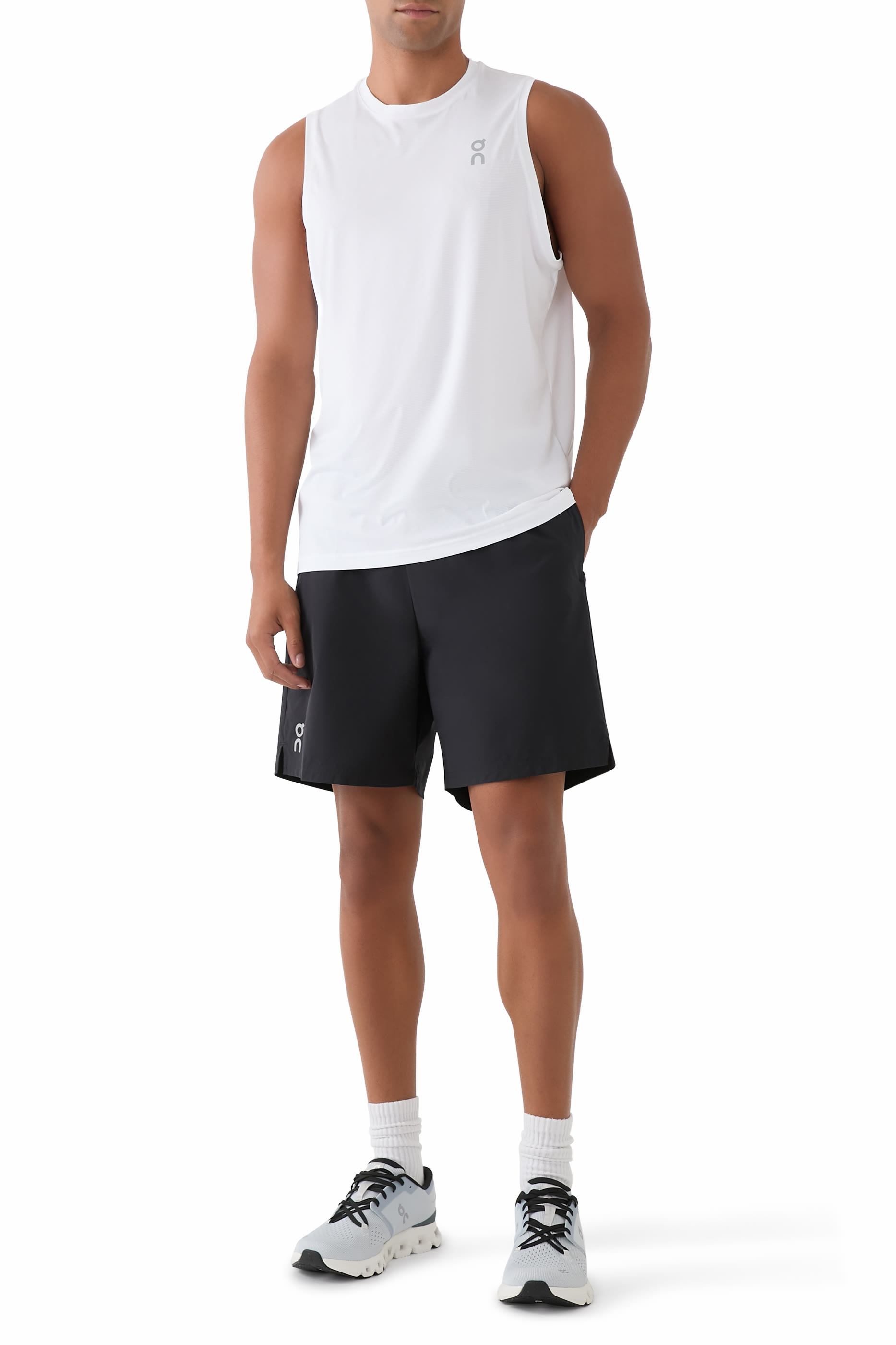 بلوزة كور بلا أكمام