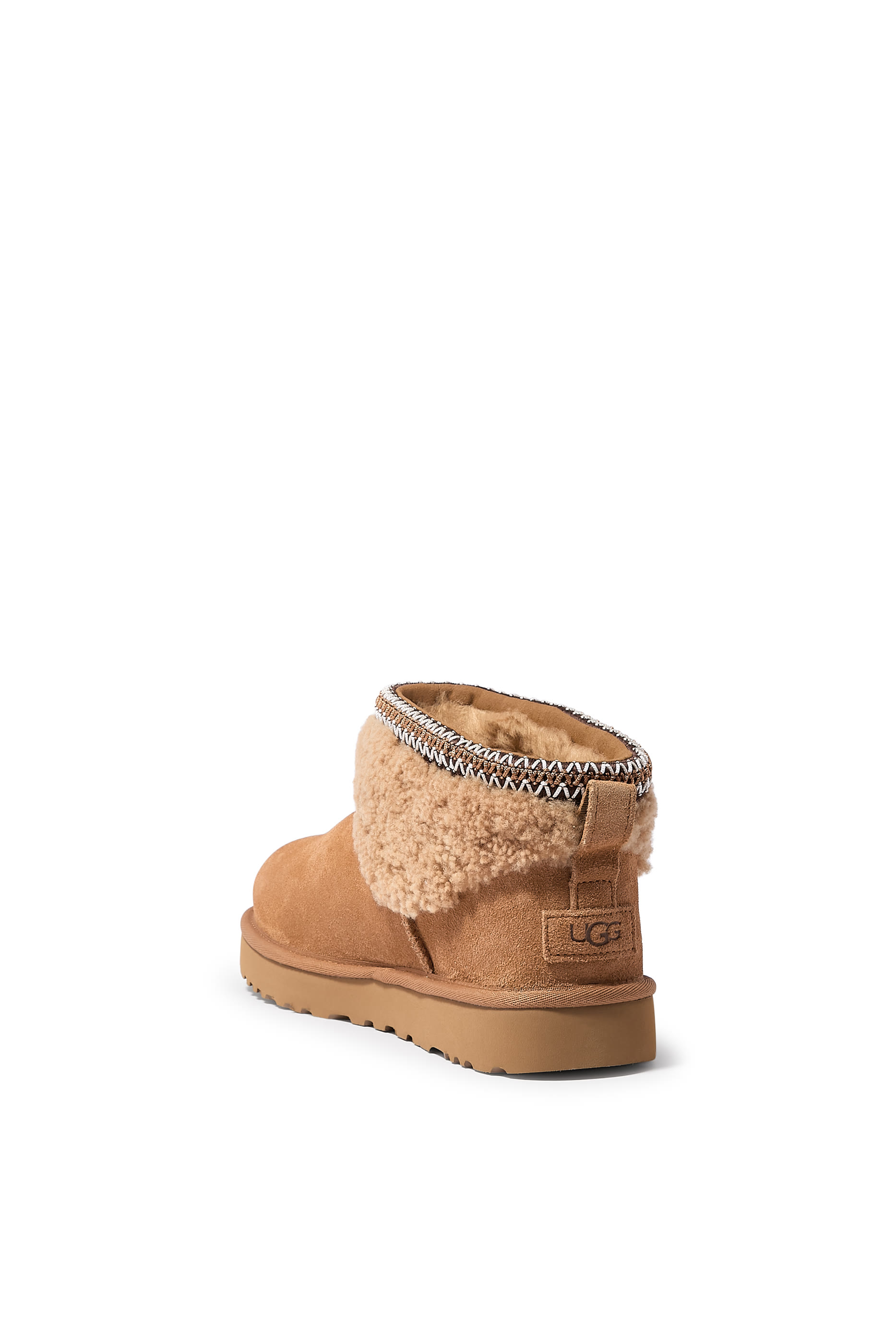 حذاء بوت ماكسي كيرلي كلاسيكي قصير للغاية شمواه