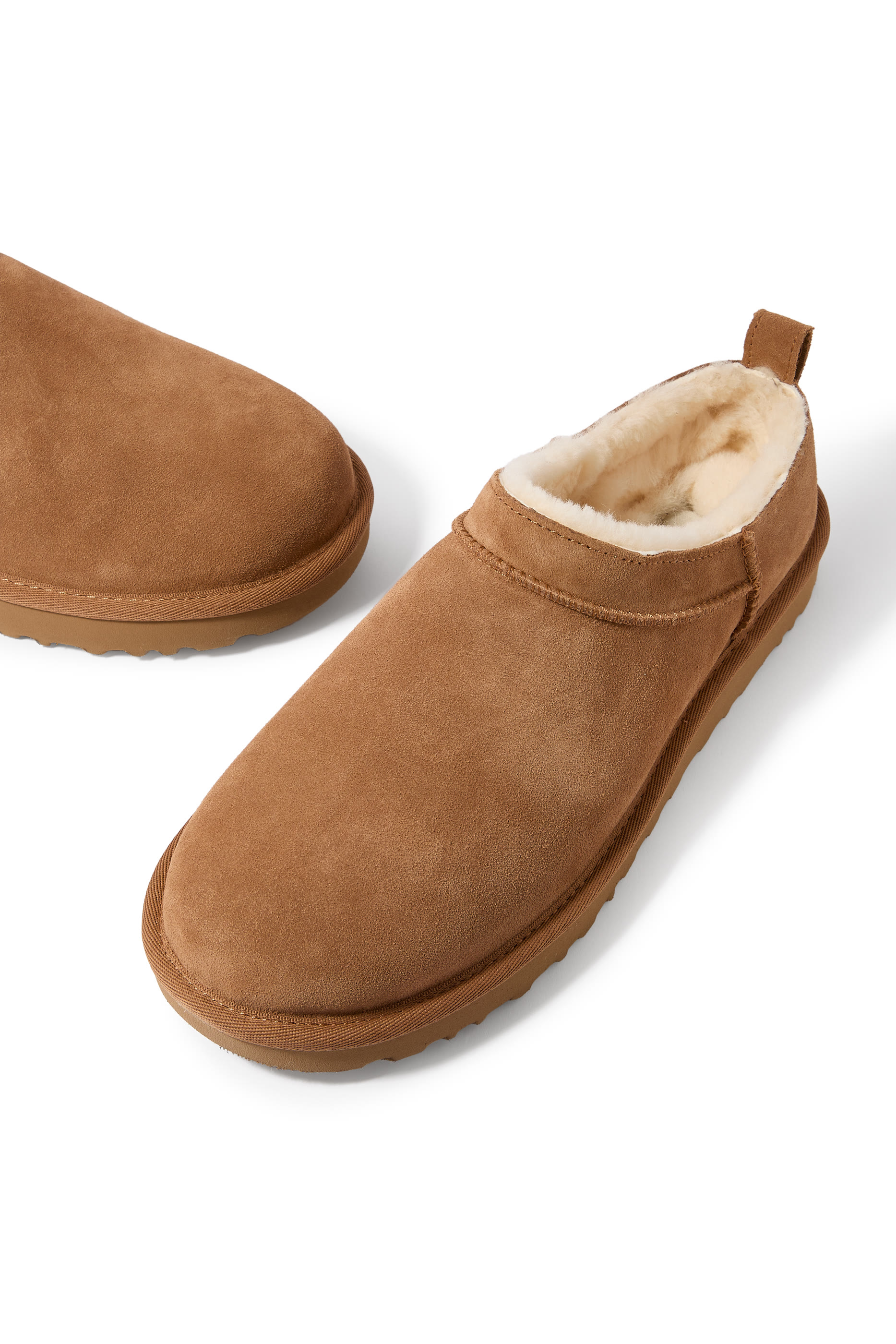 حذاء بوت كلاسيك مايكرو للنساء 