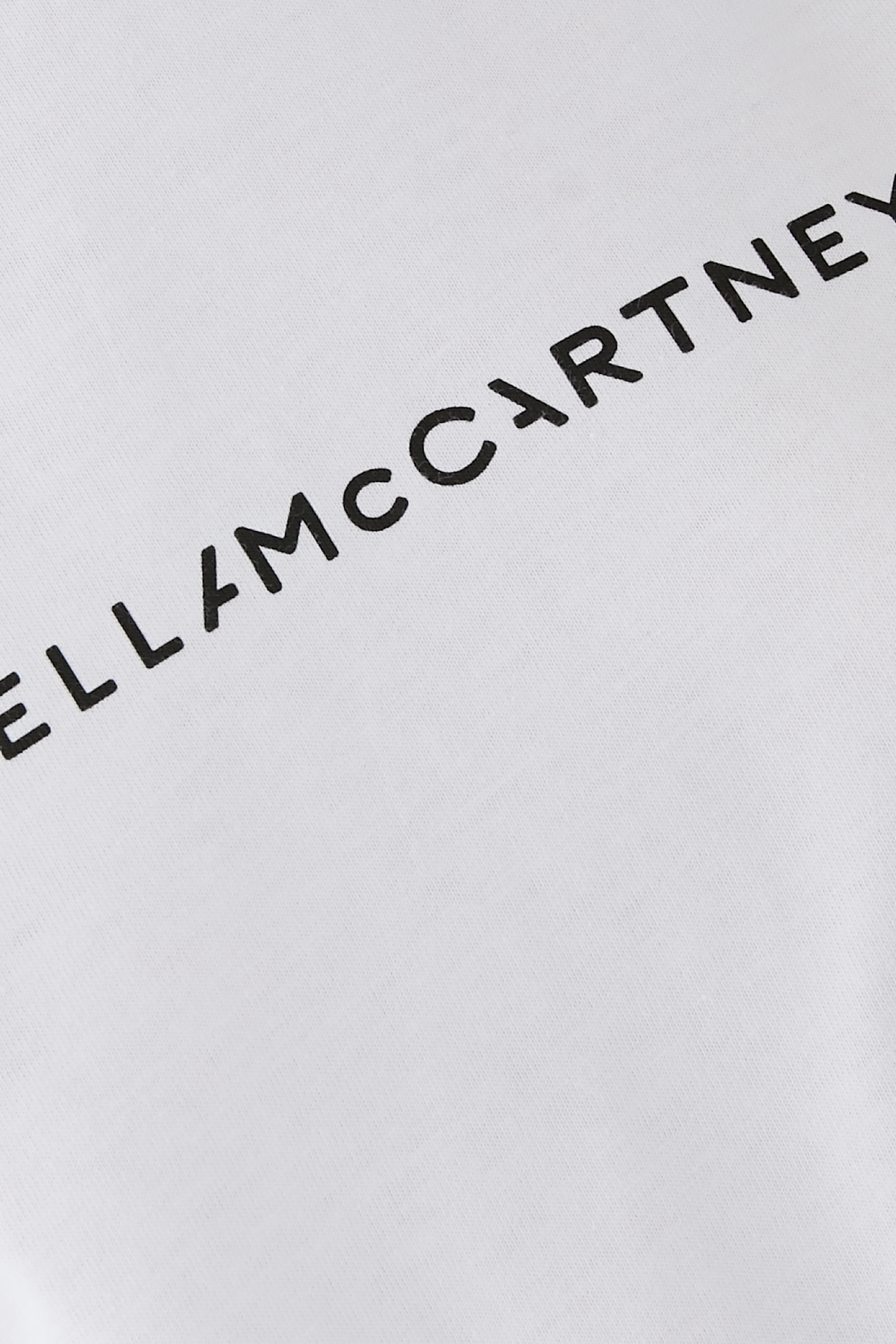 تيشيرت بشعار الماركة