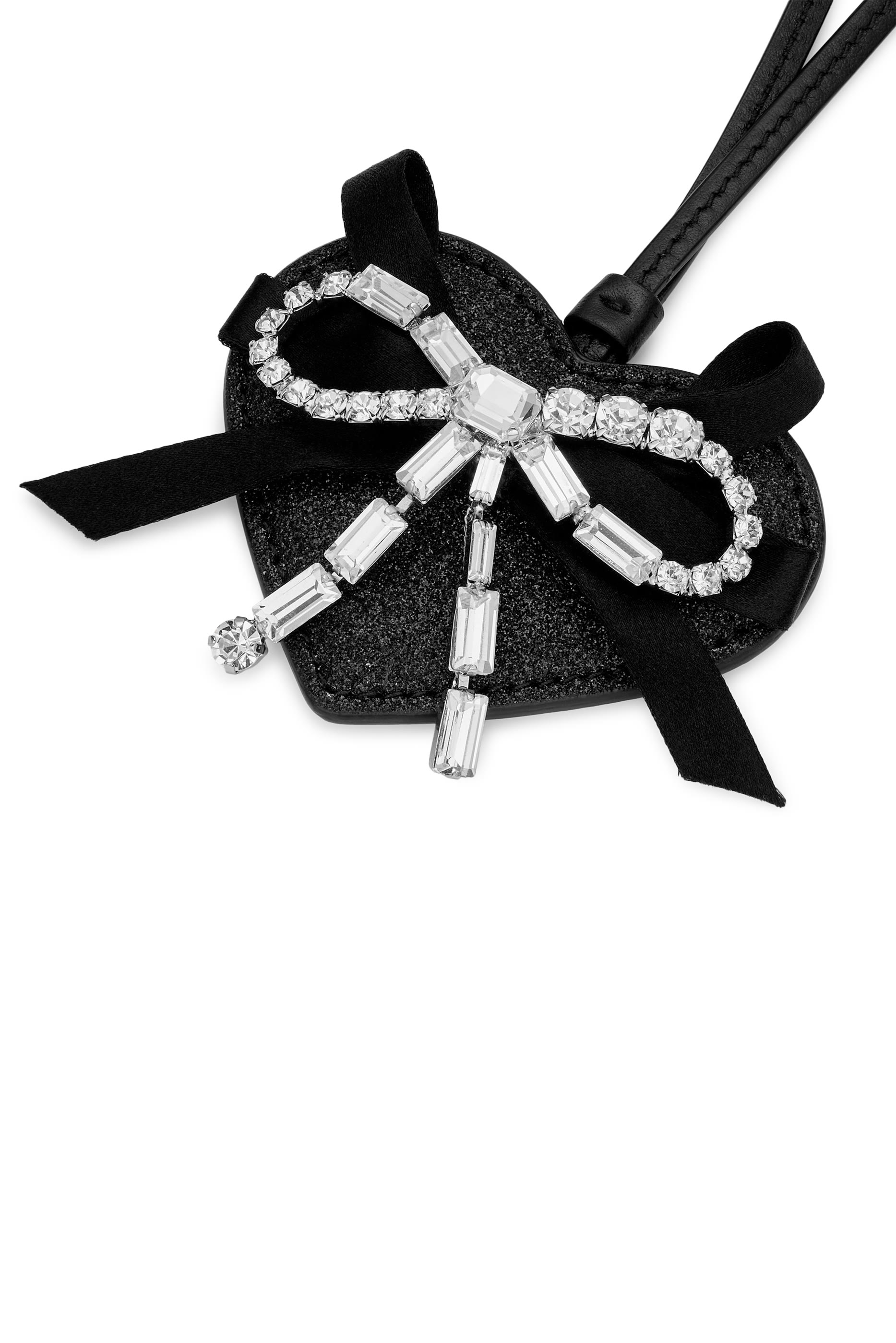 حلية حقيبة بتصميم قلب بفيونكة