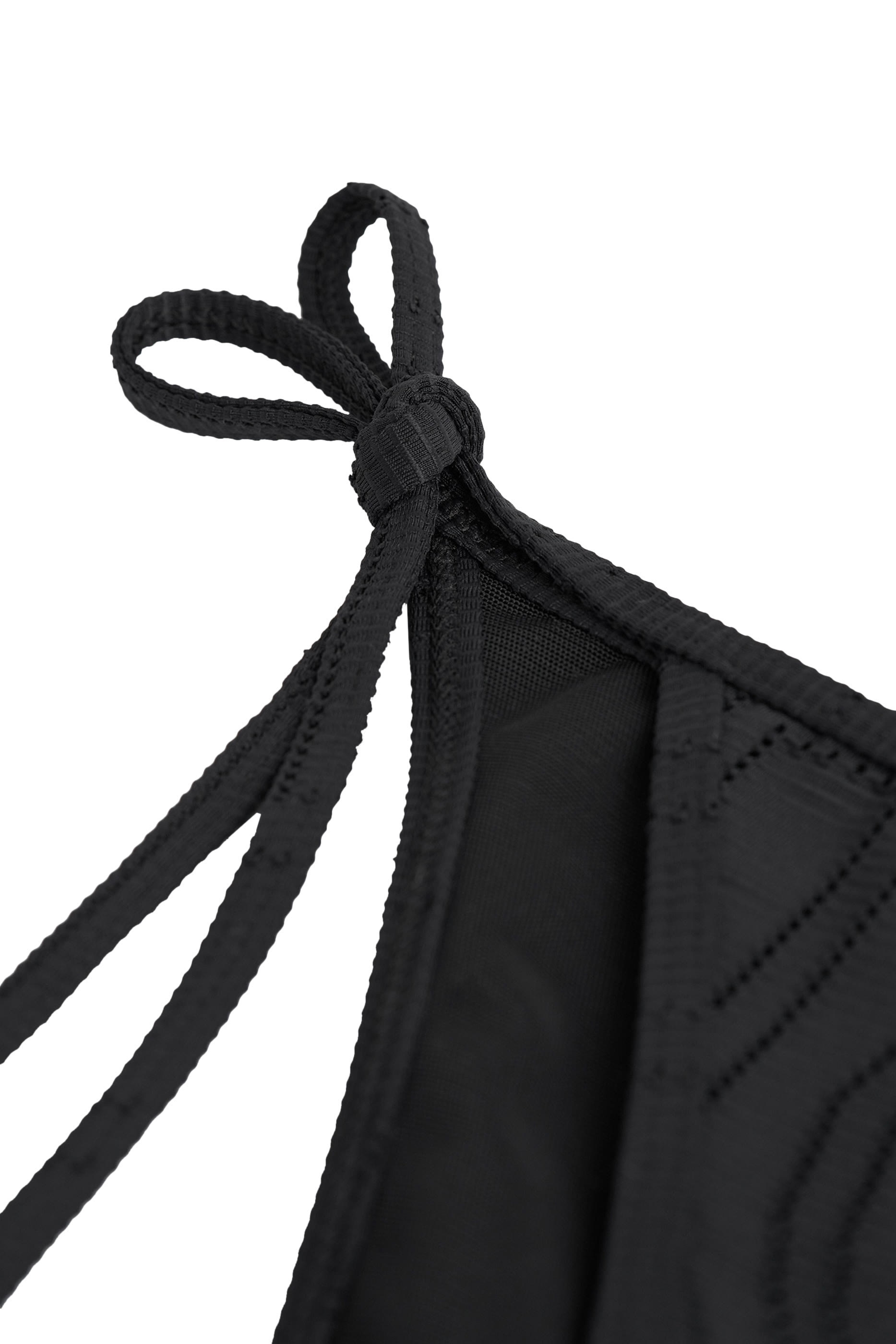 قطعة بيكيني سفلية بوانتيل مزينة بحروف شعار الماركة